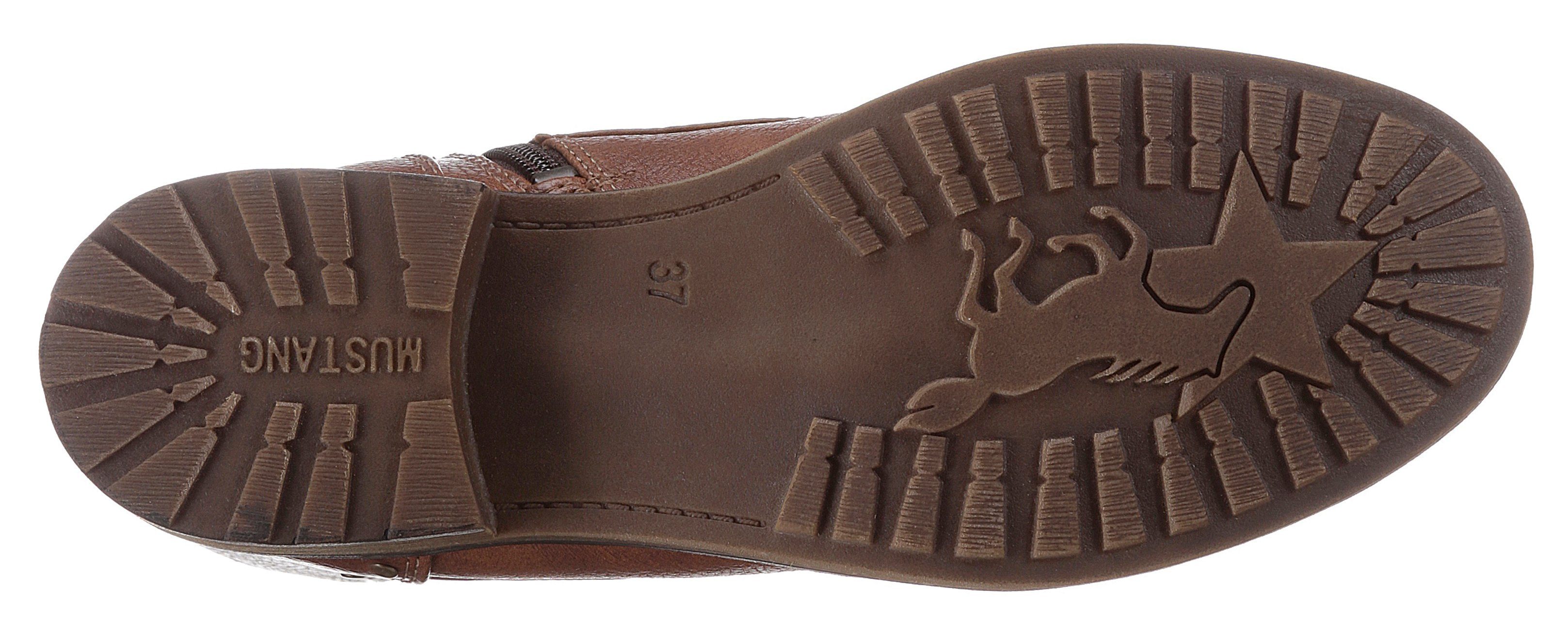 Mustang Shoes Veterlaarsjes met vetersluiting om de schacht