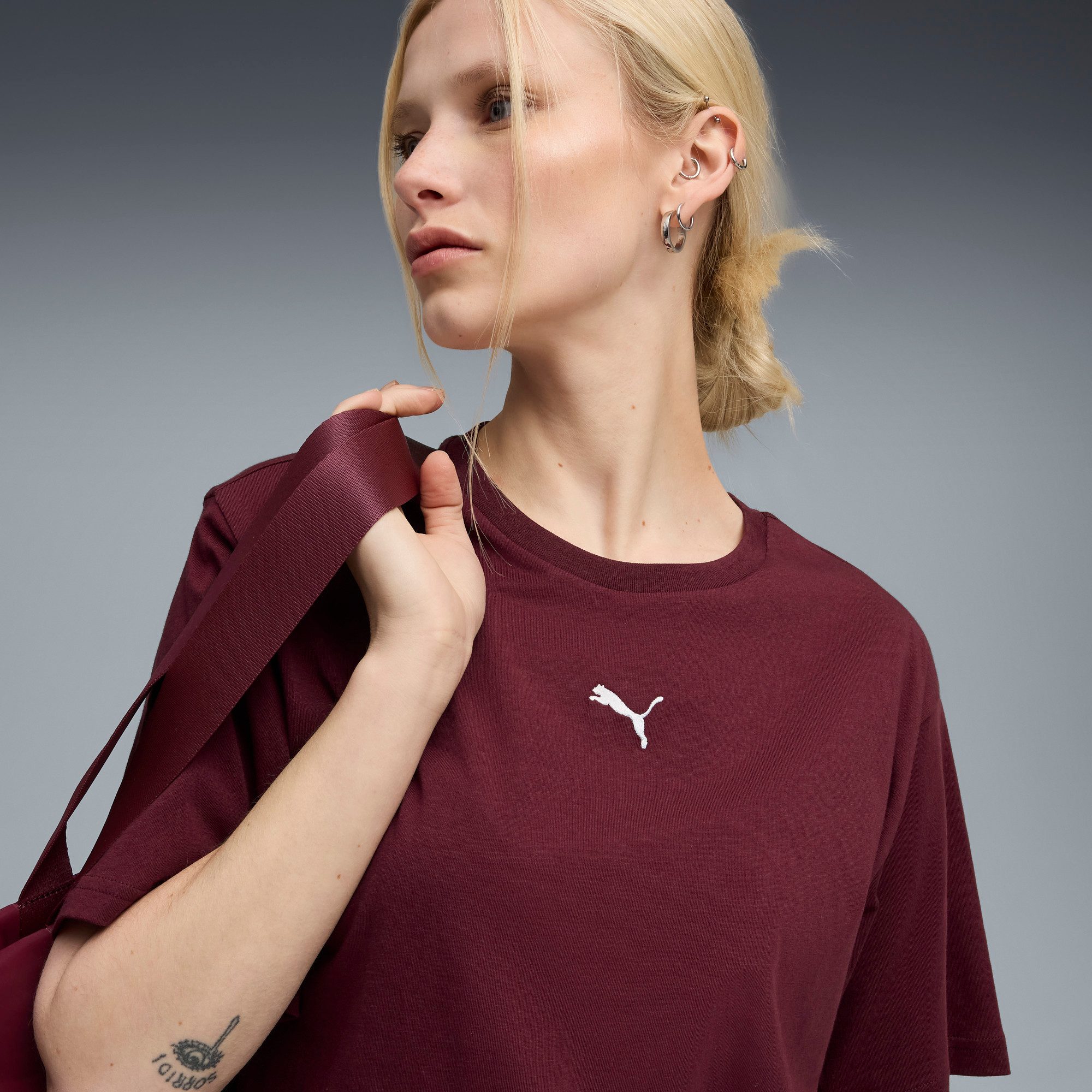PUMA T-shirt ESS RELAXED TEE