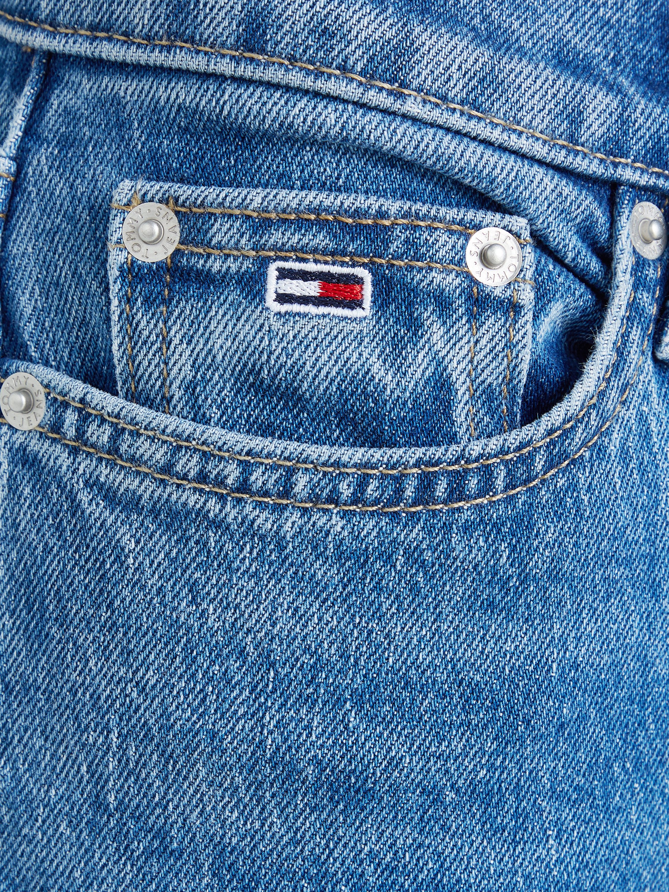 TOMMY JEANS Bootcut jeans MADDIE MD BC DH5161 met logo-badge en borduurwerk