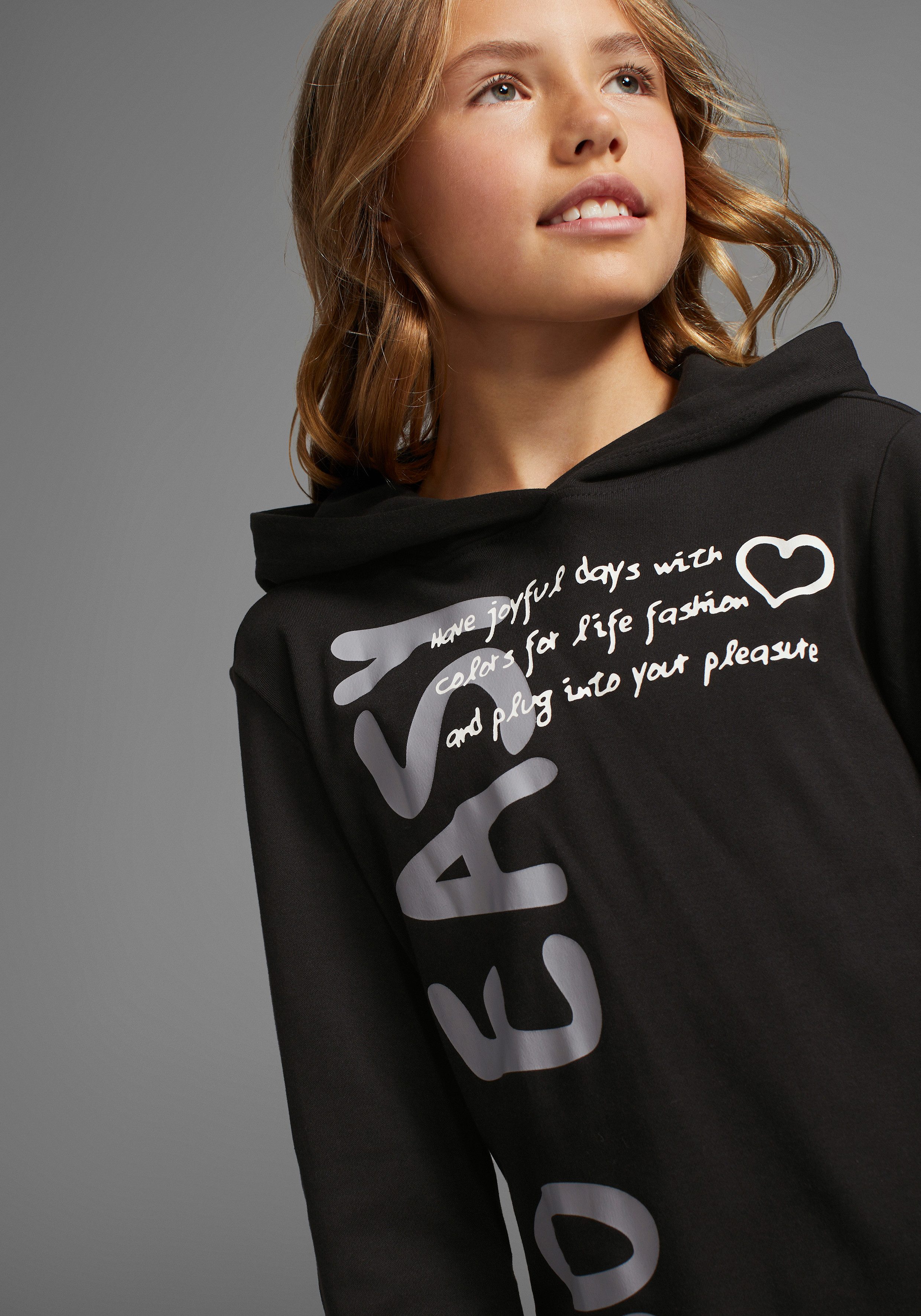 KIDSWORLD Capuchonshirt SO EASY - Print Lange mouwen, basic pasvorm, met modieuze prints