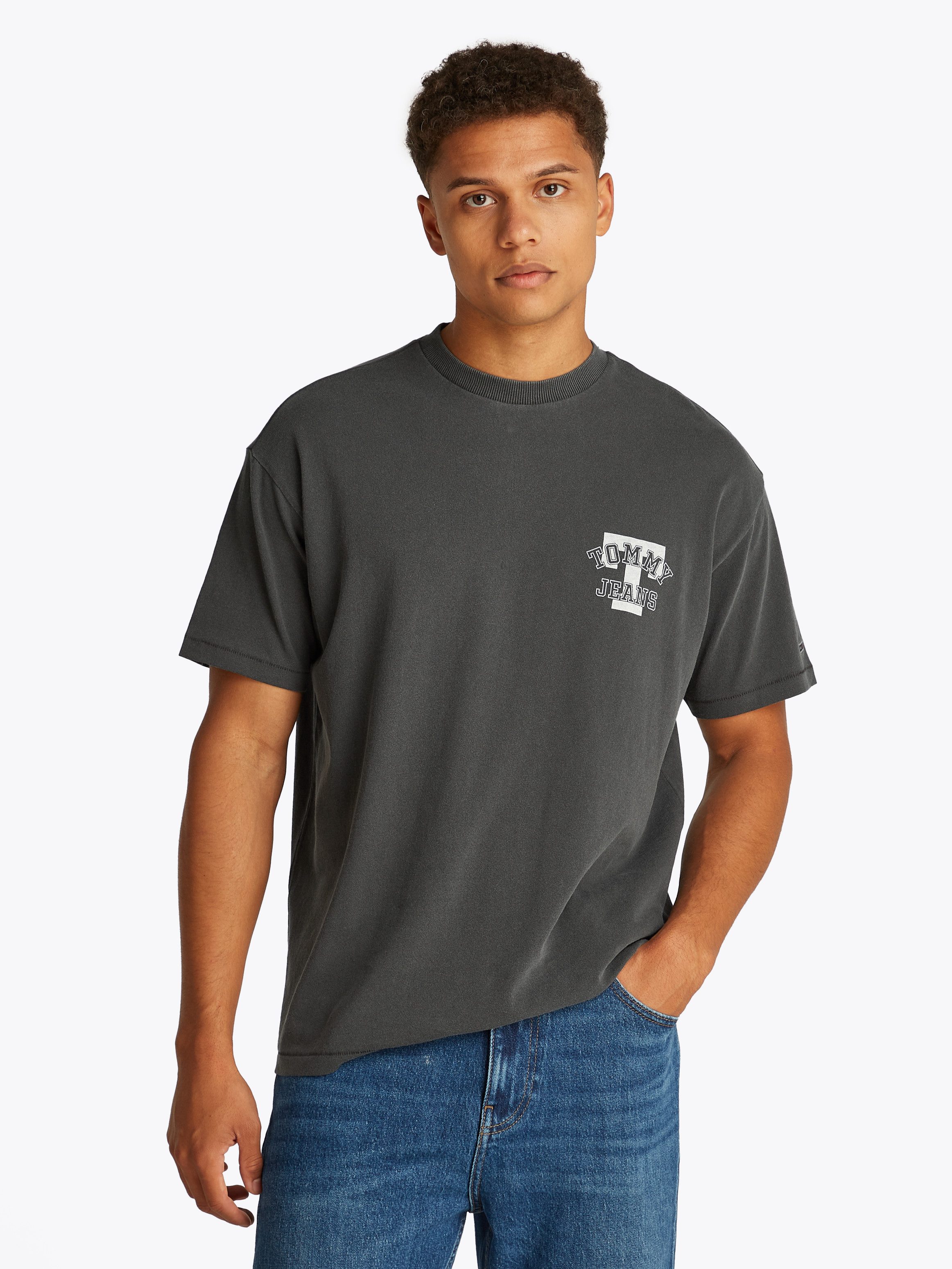 TOMMY JEANS T-shirt TJM REG T GRAPHIC TEE heren t-shirts maat XL zwart
