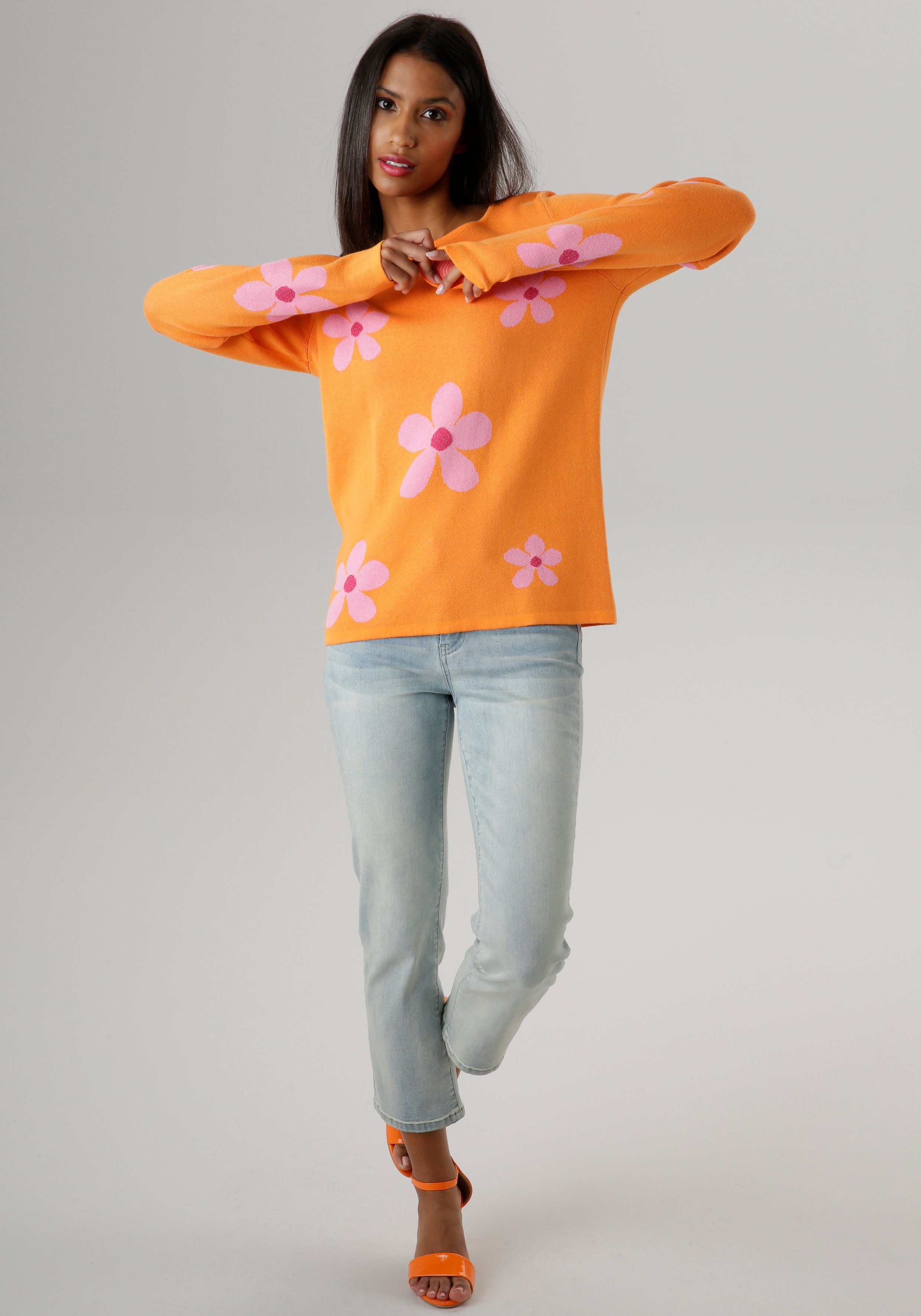 Aniston SELECTED Trui met ronde hals met gouden details in het bloempatroon