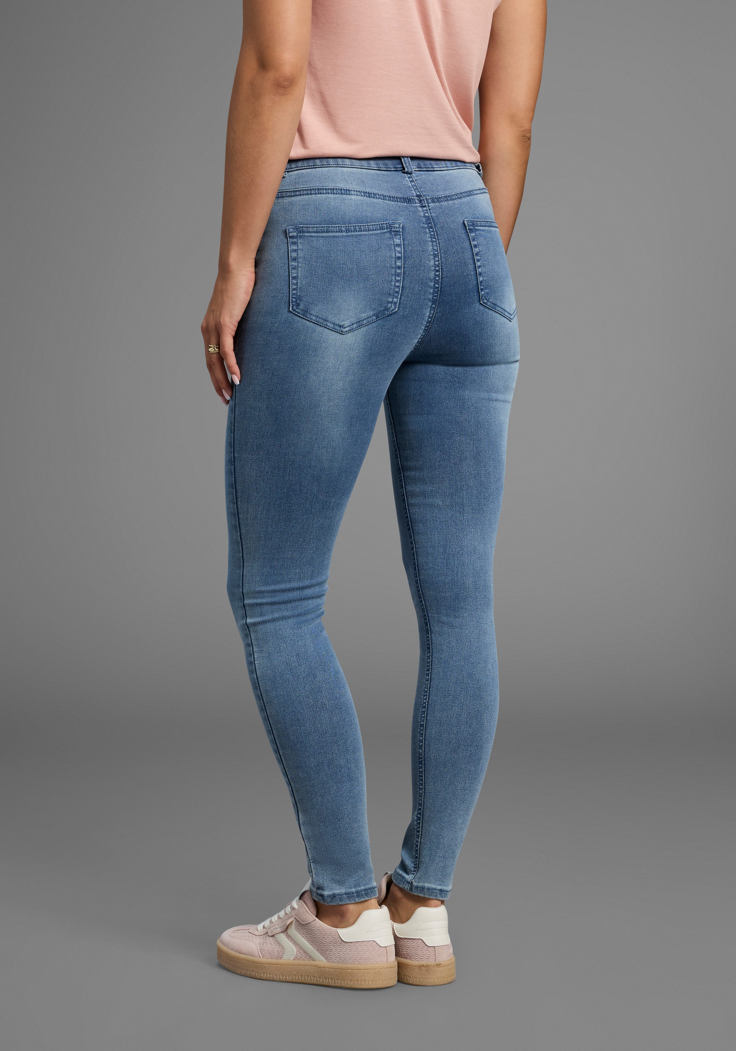 Arizona Skinny fit jeans Ultra Stretch extra-strak gesneden pasvorm, modieuze used-wassing