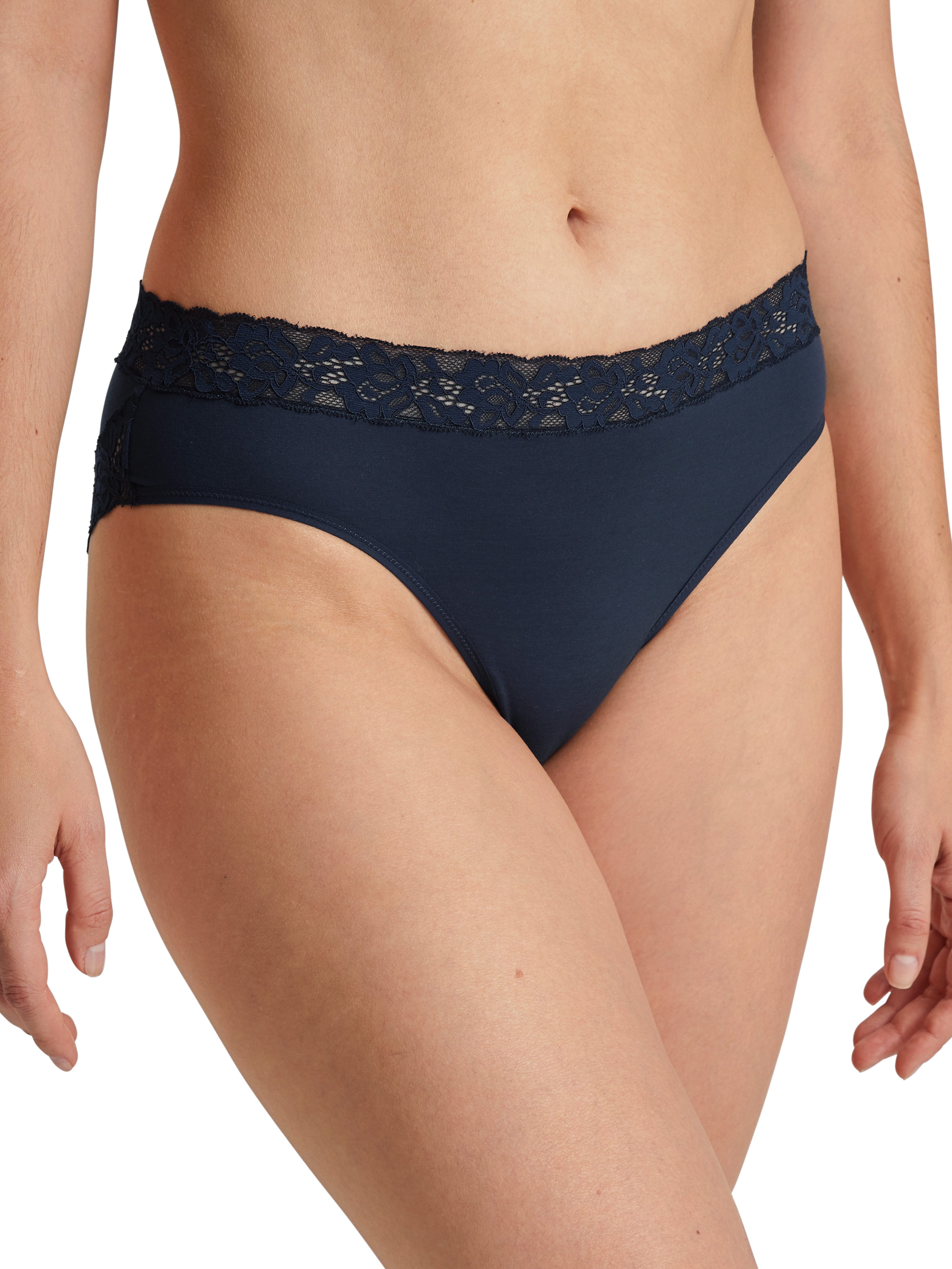 CALIDA Slip Natural Comfort Lace met kant aan de band en beenuitsnijding