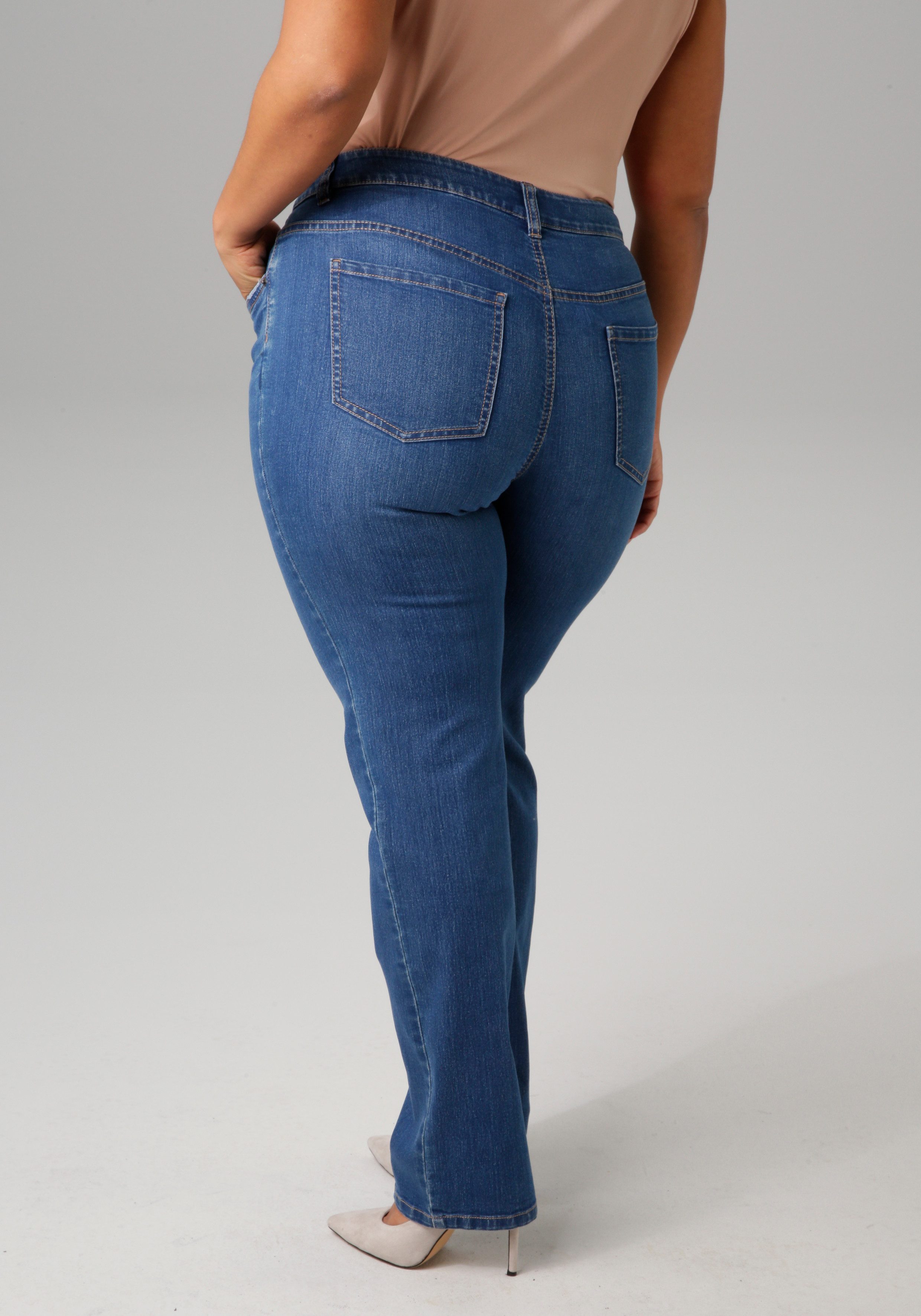 Aniston PLUS Straight jeans met licht used effect - nieuwe collectie