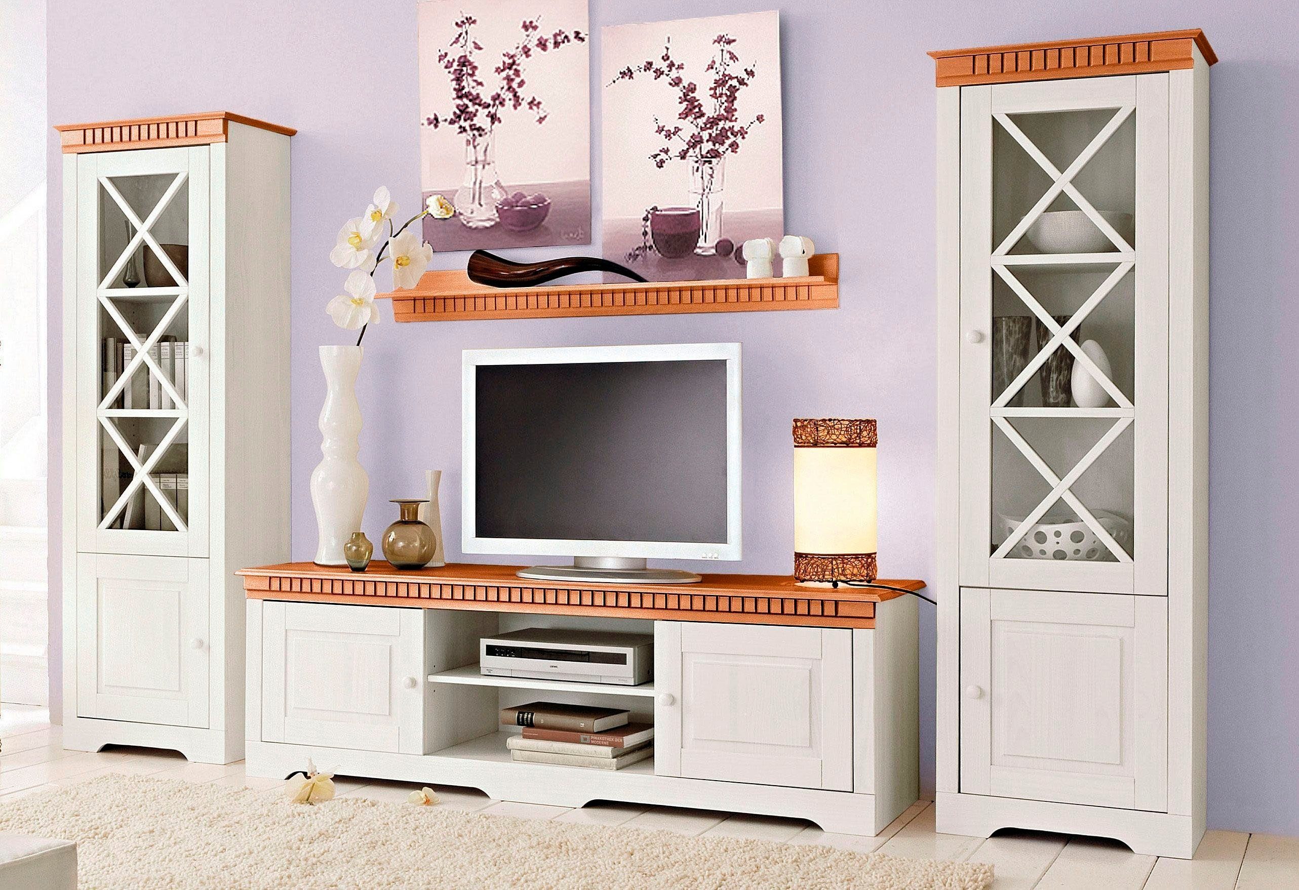 Home affaire Wandmeubel Lisa bestaand uit twee vitrinekasten en een tv-meubel, massief grenenhout (set, 3-delig) tv-wandmeubels beige