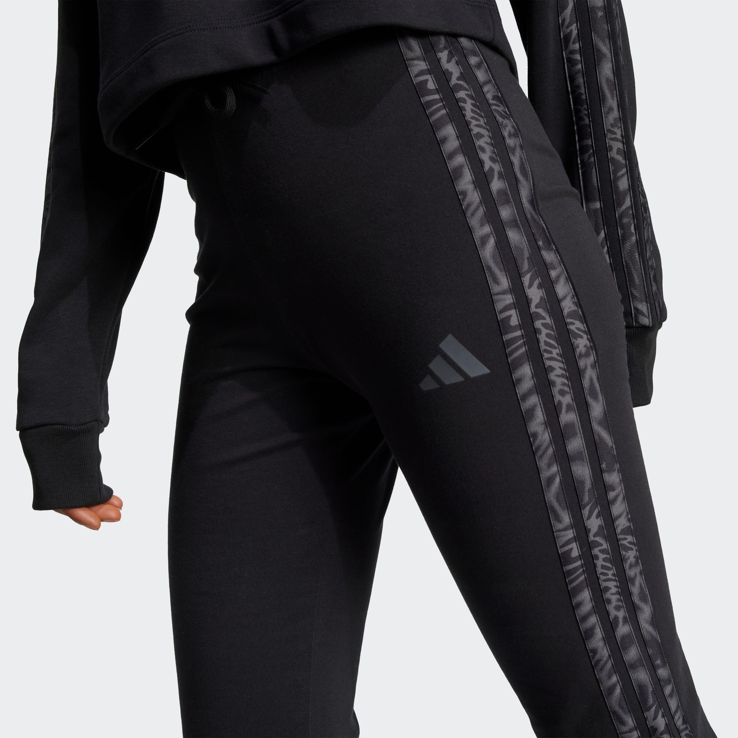 adidas Sportswear Trainingstights W AOP FLARE LEG (1-delig)