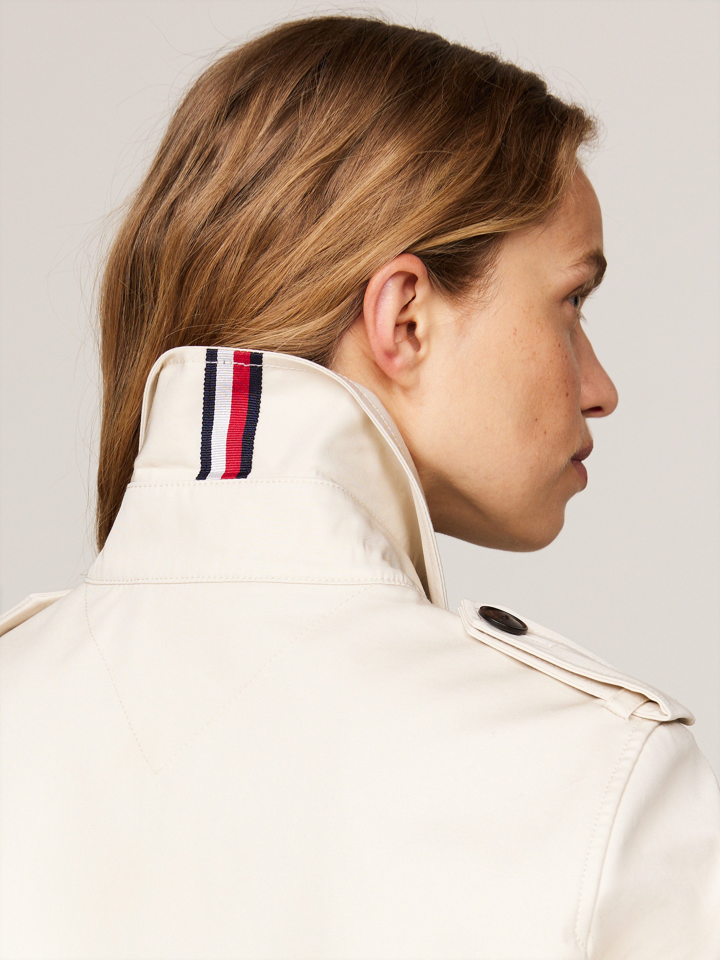 Tommy Hilfiger Kort jack COTTON SB SHORT TRENCH met typische trenchdetails