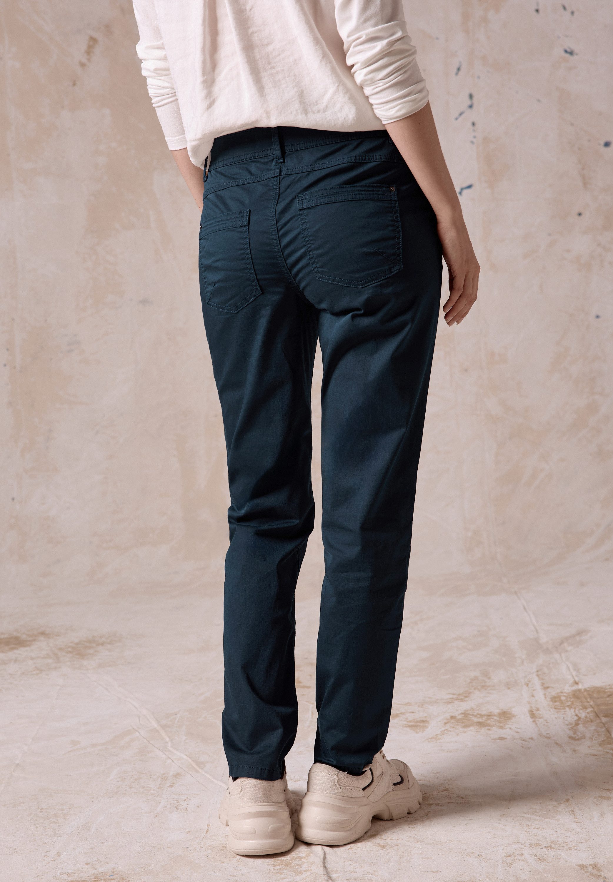 Cecil Chino Stijl Scarlett
