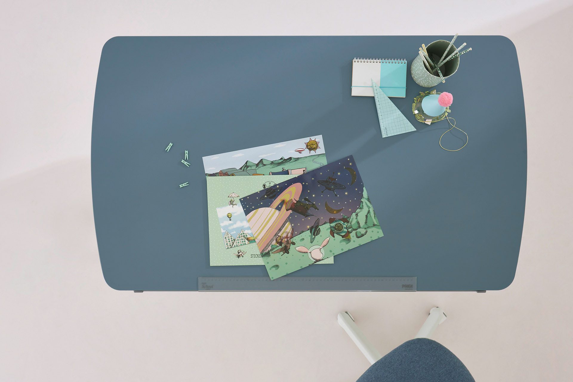 PAIDI Kinderwelten Kinderbureau DIEGO CURVED, leerlingbureau, meegroeiend, ergonomisch stappenloos in hoogte verstelbaar, tafelblad kantelbaar