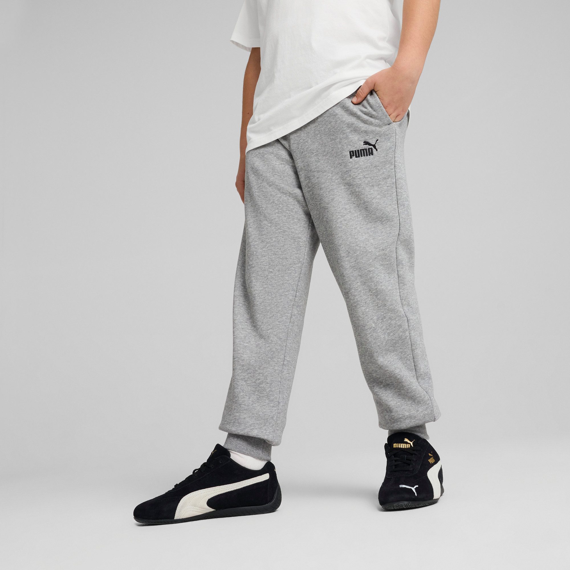 PUMA Trainingsbroek ESS NO. 1 LOGO SWEATPANTS FL B jongens trainingsbroeken maat 164 grijs