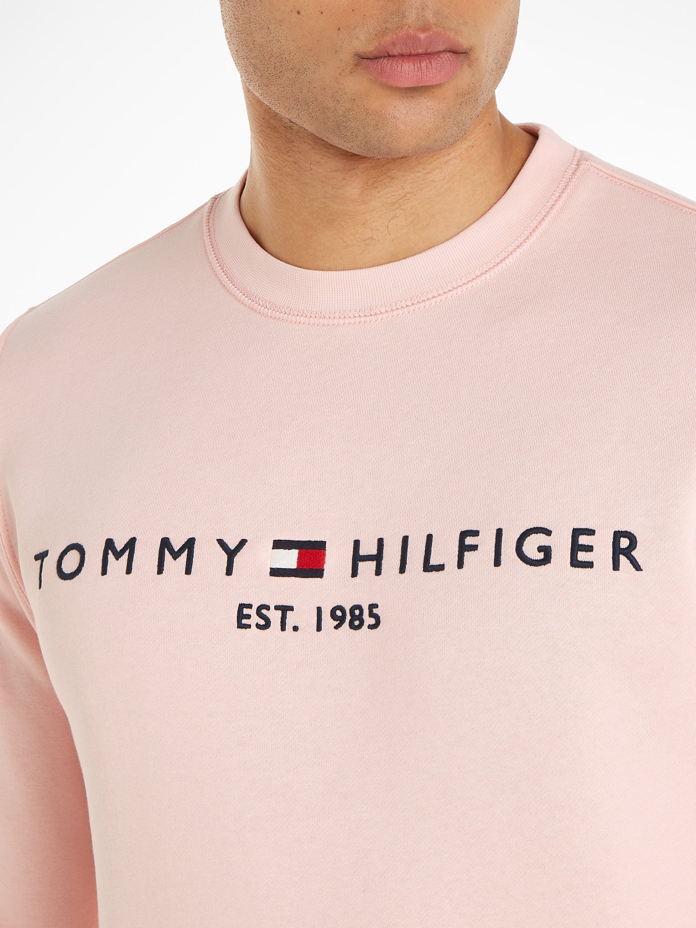 Tommy Hilfiger Sweatshirt TOMMY LOGO SWEATSHIRT met klassieke ronde hals