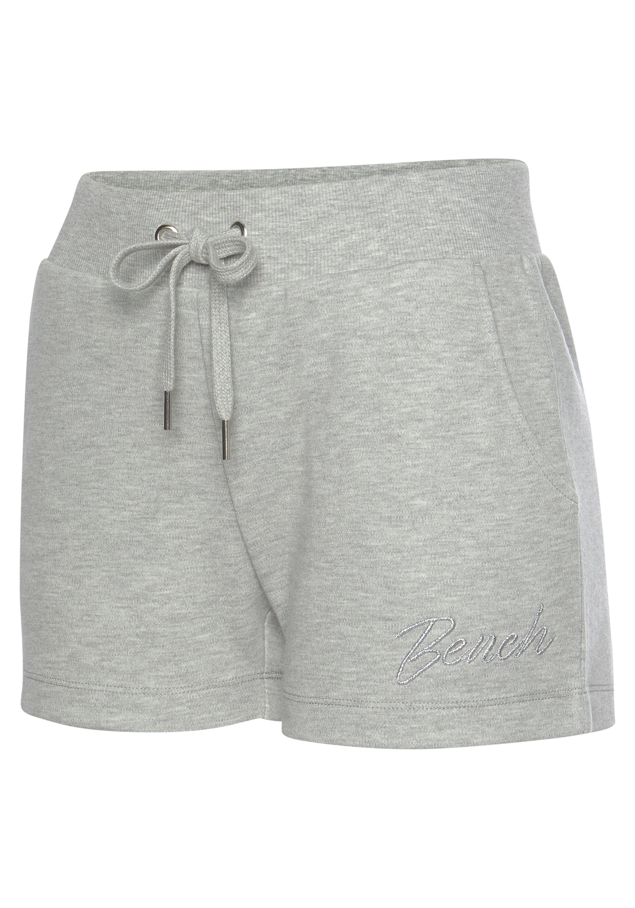 Bench. Loungewear Relaxshorts met klein glanzend logo-borduurwerk, loungepak