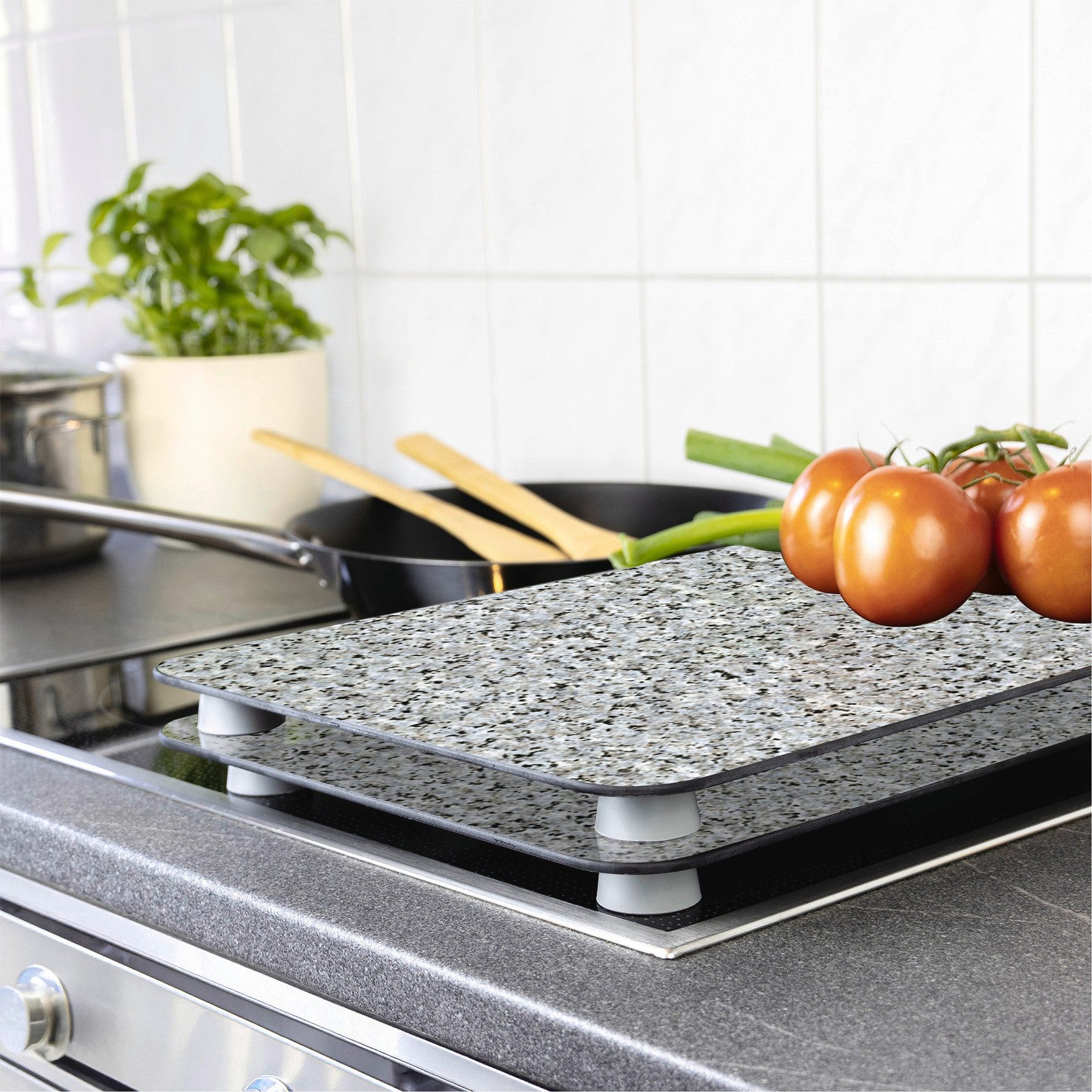 WENKO Kookplaatdeksel Universal Model Granit Kookplaatafdekking voor alle soorten kookplaten, krasvast, met antislipvoetjes (set, 2-delig)