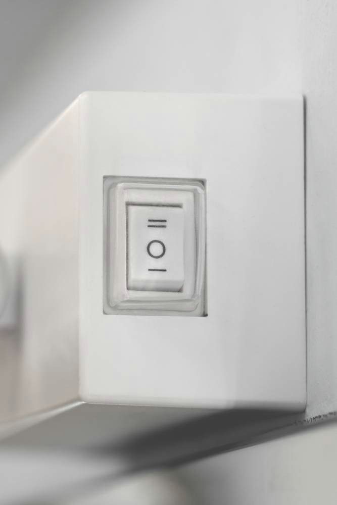 EGLO Spiegellamp VERDELLO Wandlamp van kunststof in wit en chroom, badkamer spiegel lamp, IP44 (1 stuk)
