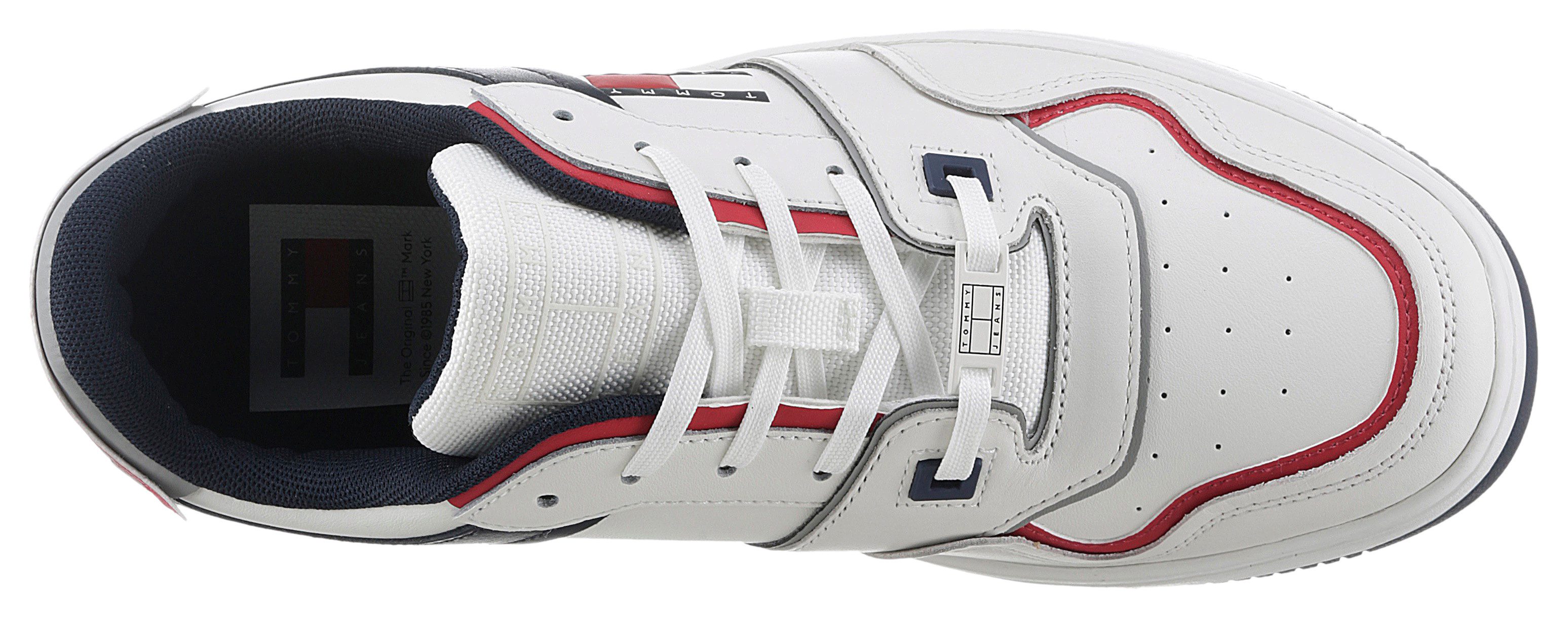 TOMMY JEANS Sneakers met sleehak TJM RETRO BASKET CUPSOLE veterschoenen, vrijetijdsschoen, lage schoen met contrastafwerkingen
