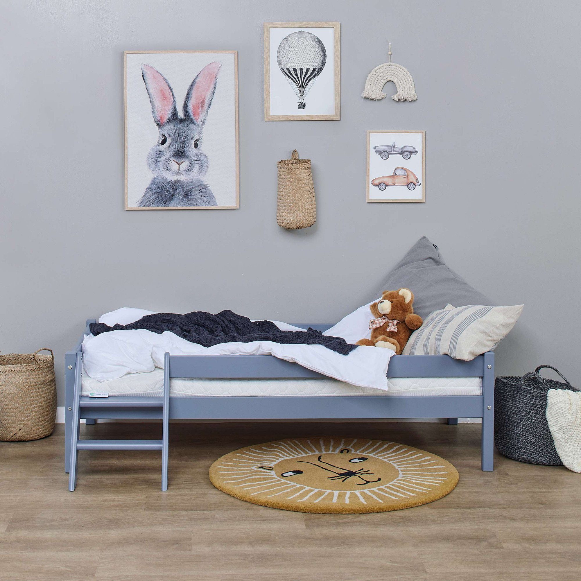 Lüttenhütt Kinderbed ECO One Kinderbed met valbeveiliging en ladder, keuze uit 3 kleuren en matrassen
