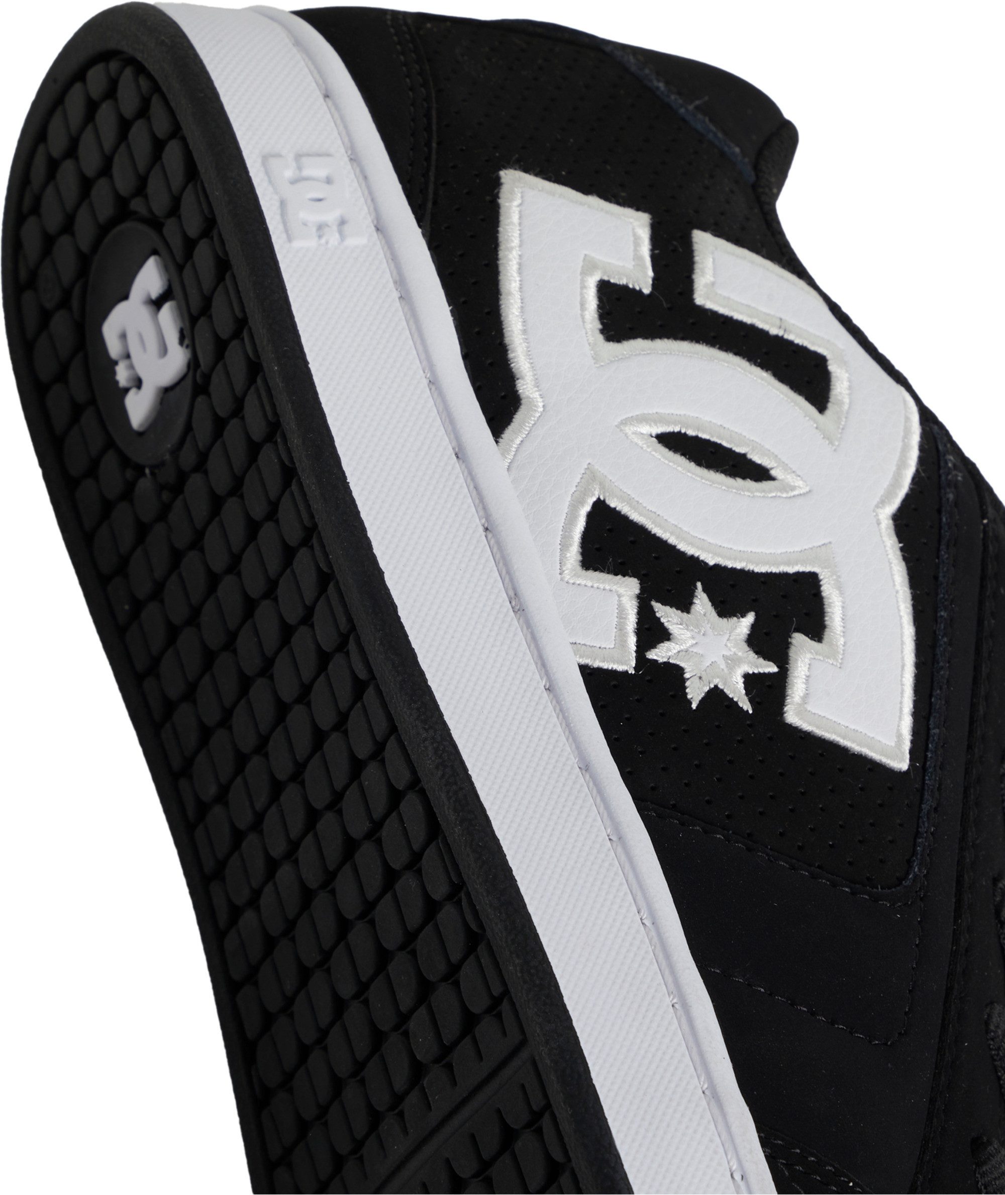 DC Shoes Sneakers Net