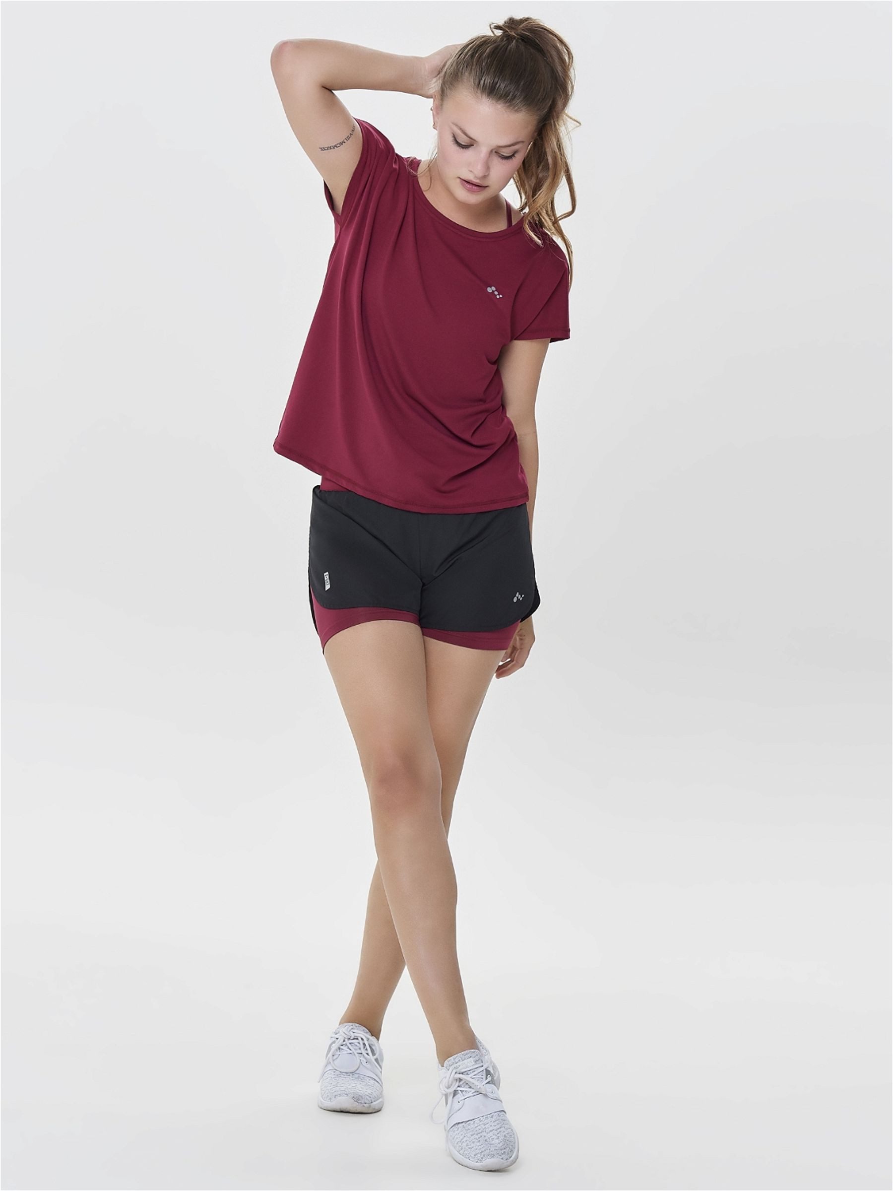 Only Play Trainingsshirt ONPAUBREE SS LOOSE TRAIN TEE - NOOS