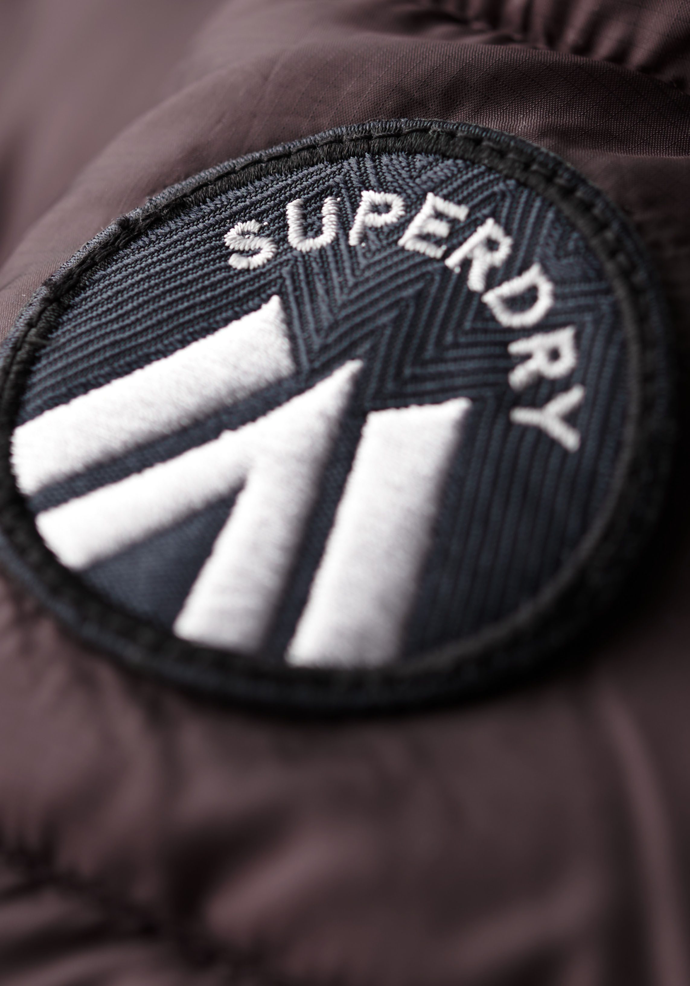 Superdry Gewatteerde jas HOODED FUJI QUILT PADDED JKT