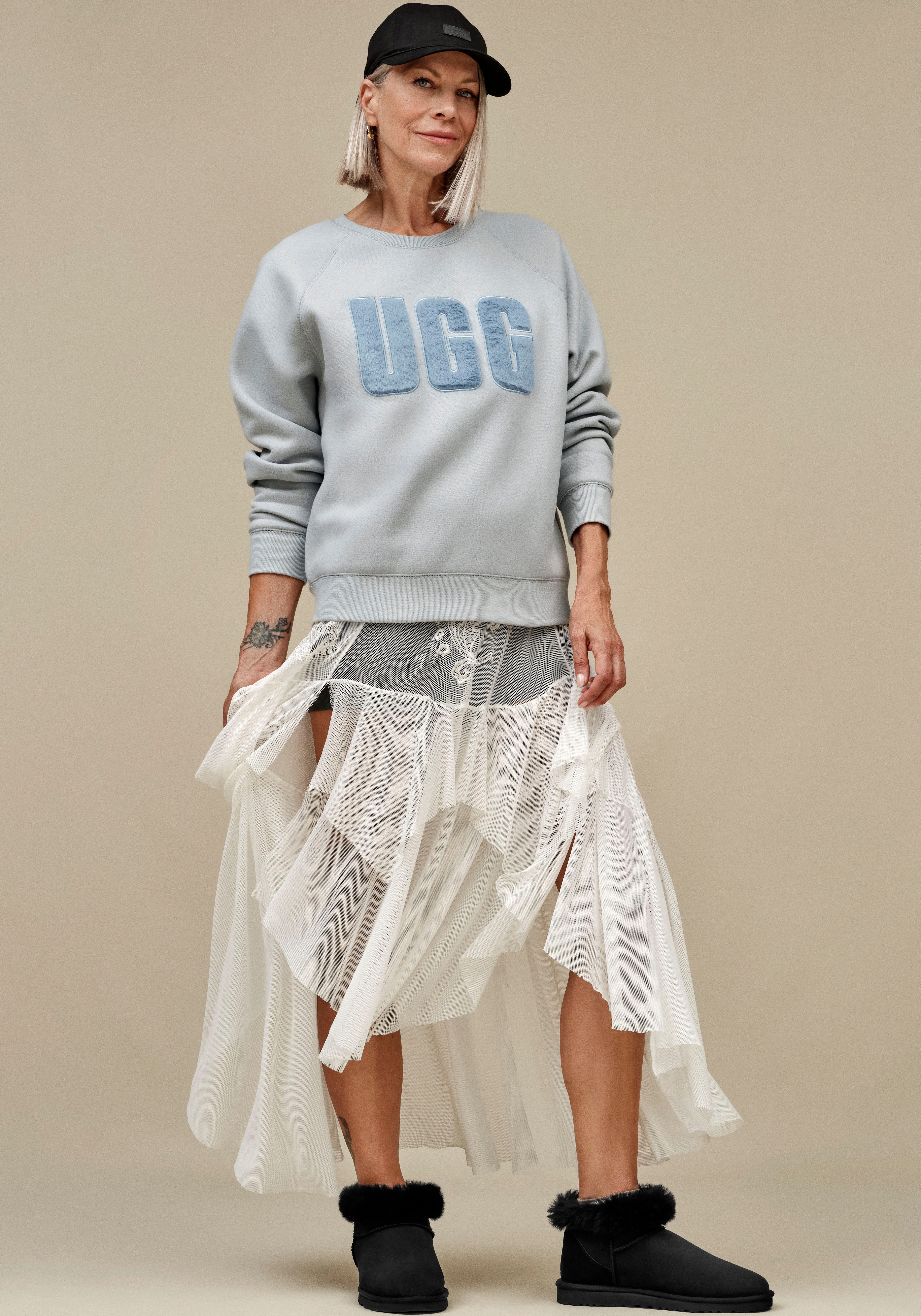 UGG Sweatshirt Madeline Fuzzy Logo Crewneck