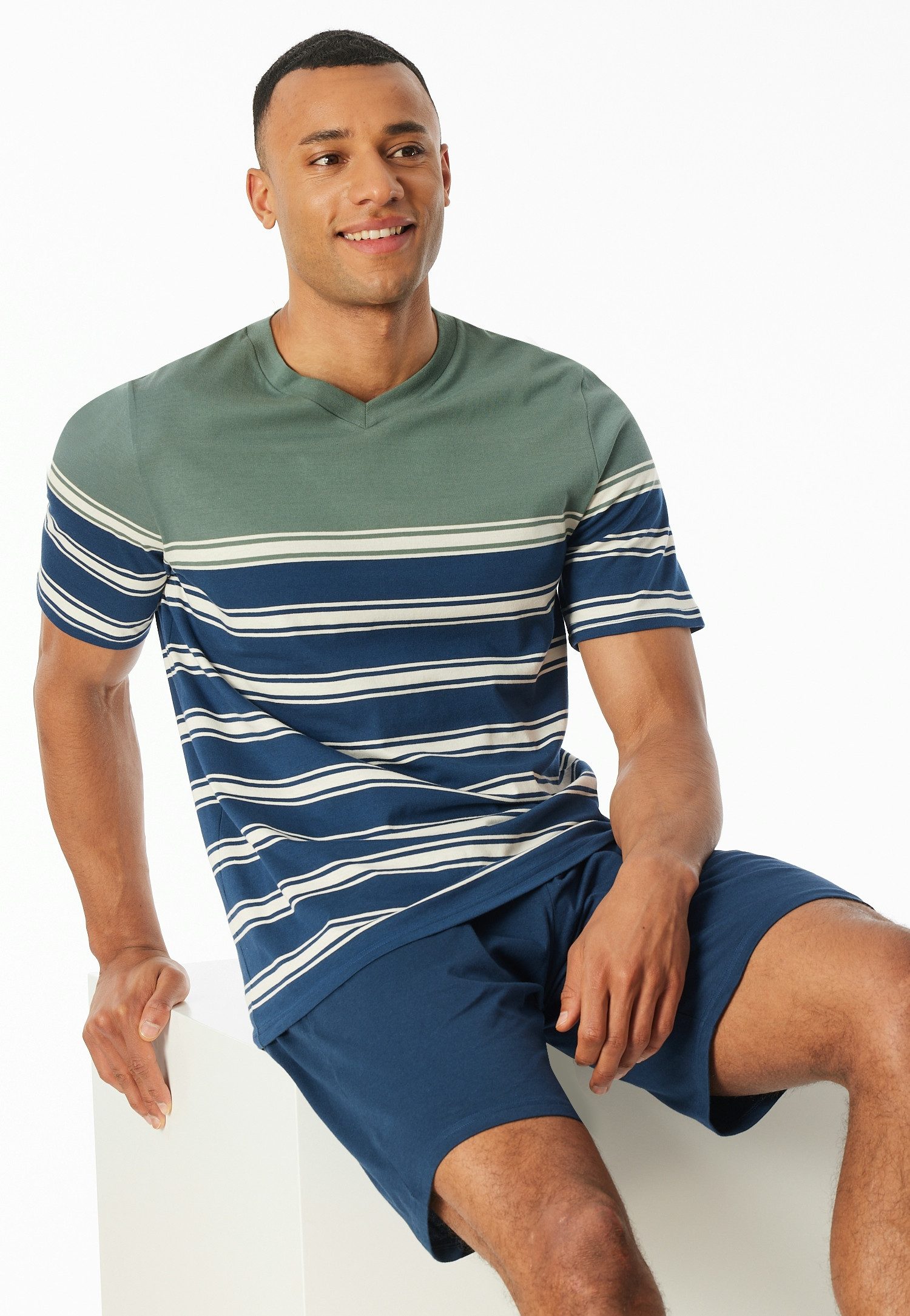 Schiesser Shortama Casual Nightwear Shirt met V-hals en geplaatste strepen (2-delig)