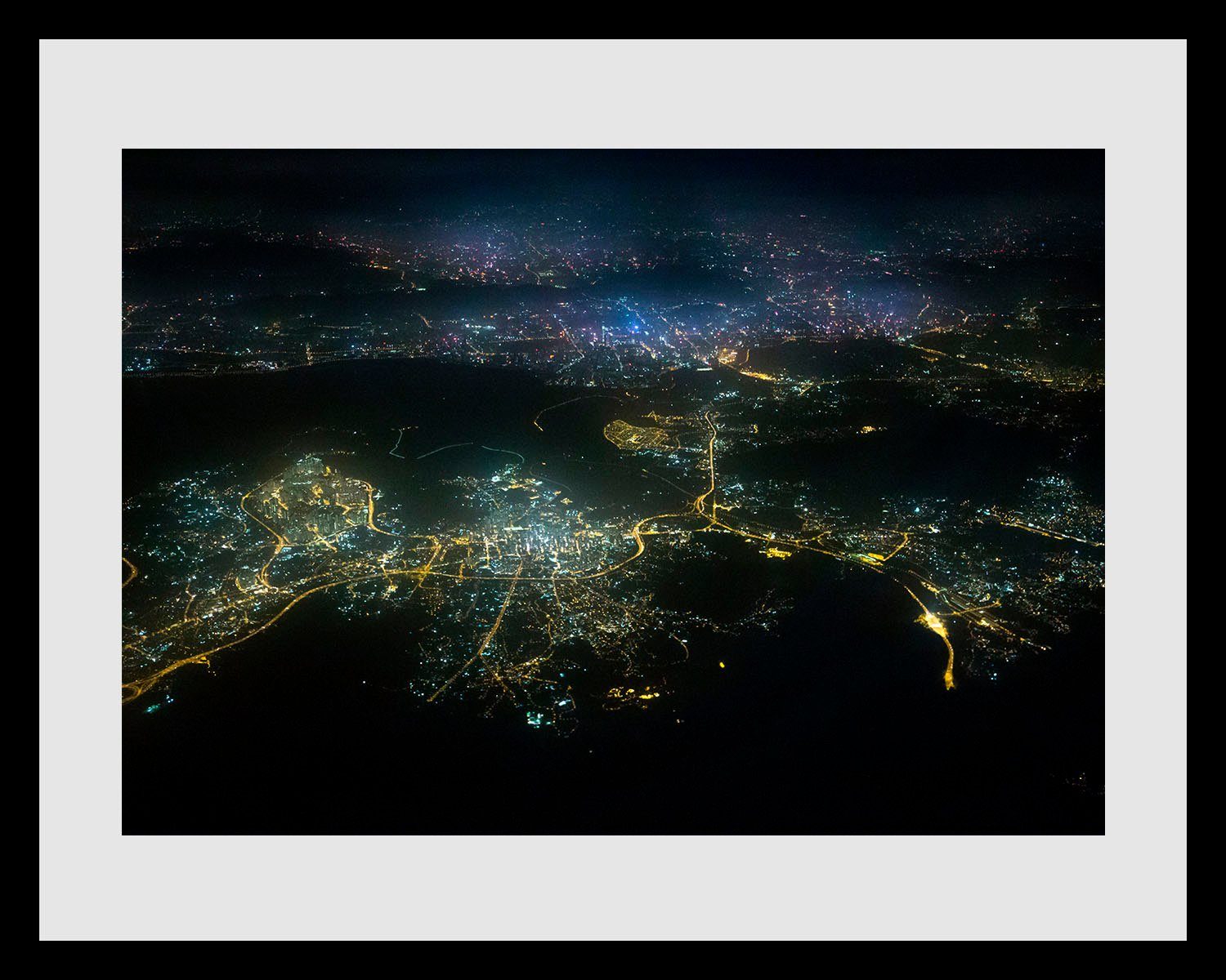 queence Wanddecoratie BLINDING LIGHTS HD premium posterdruk incl. houten lijst (1 stuk)