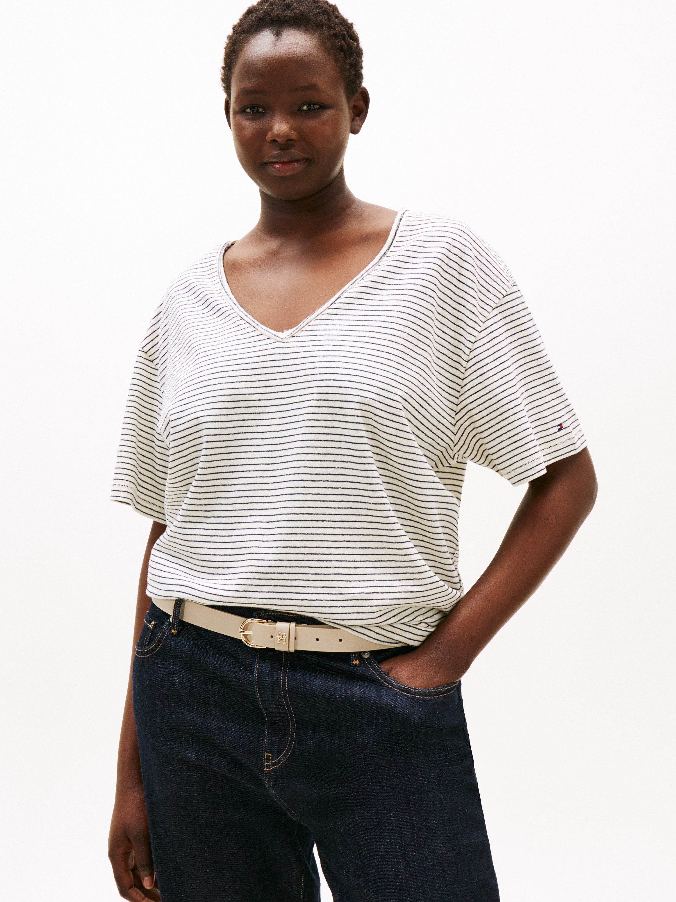 Tommy Hilfiger Curve Shirt met V-hals CRV MODERN CO LINEN V-NK SS