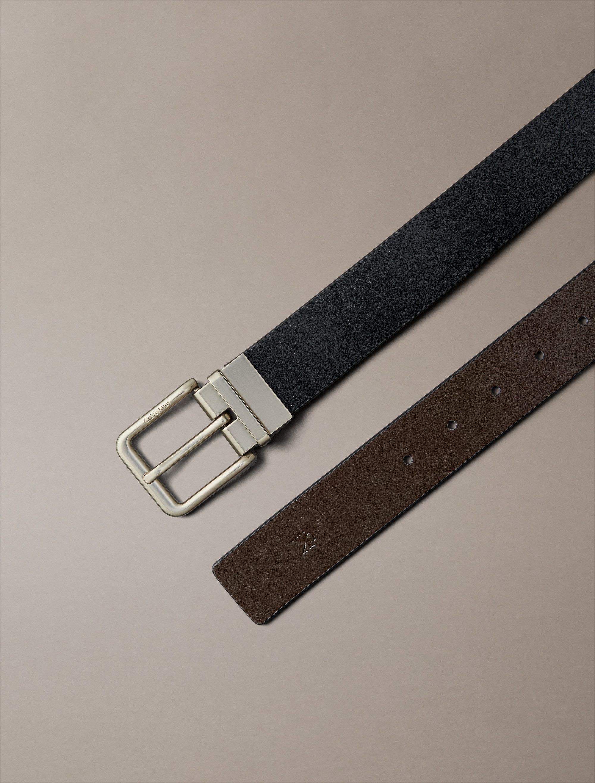Calvin Klein Leren riem CASUAL PIN BUCKLE 35MM ADJ/REV