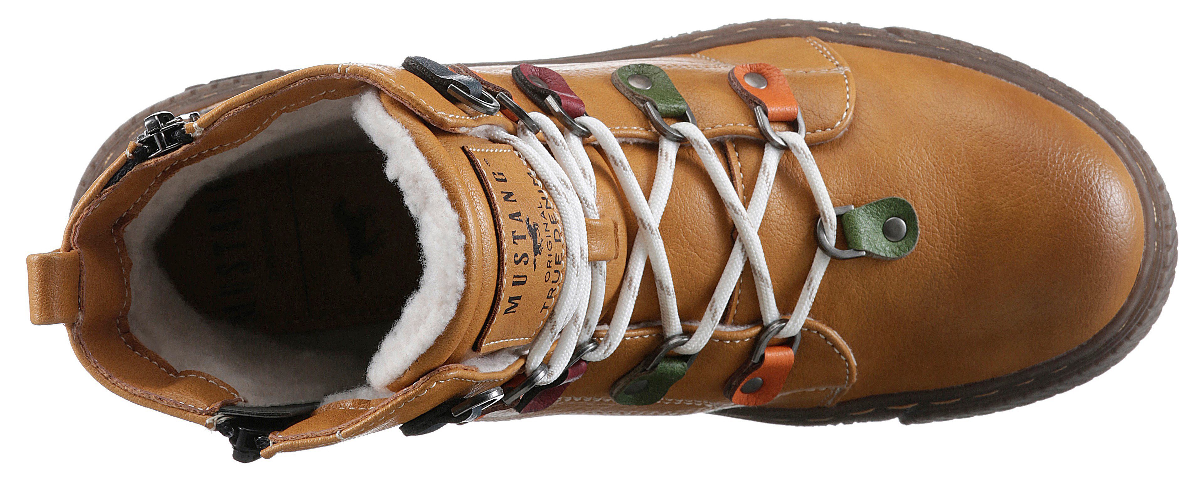 Mustang Shoes Winterlaarzen met nagels en kleurrijke afwerkingen