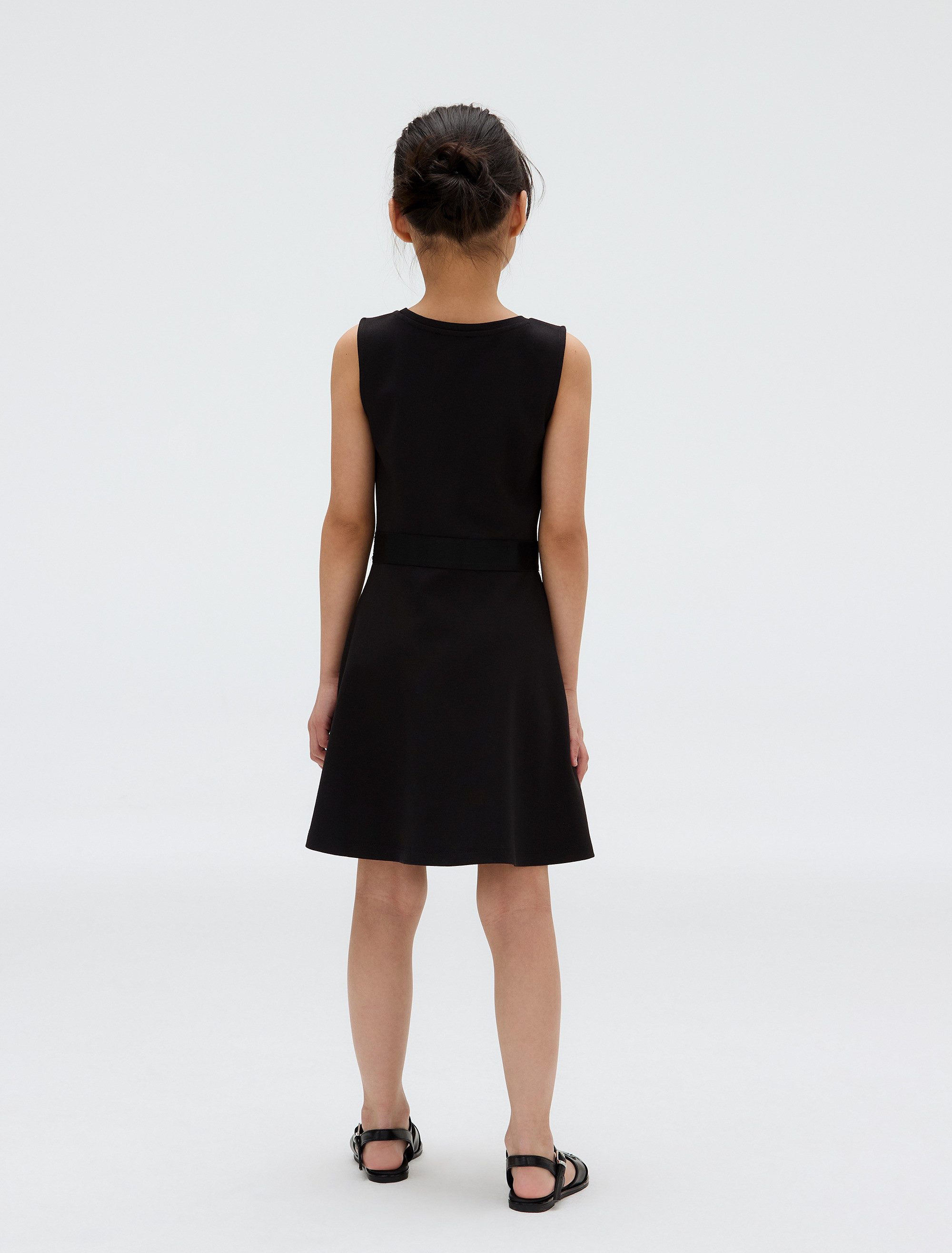 Calvin Klein Mini-jurk FIT FLARE SLEEVELESS PUNTO DRESS Logo-tape-afwerking aan de taille