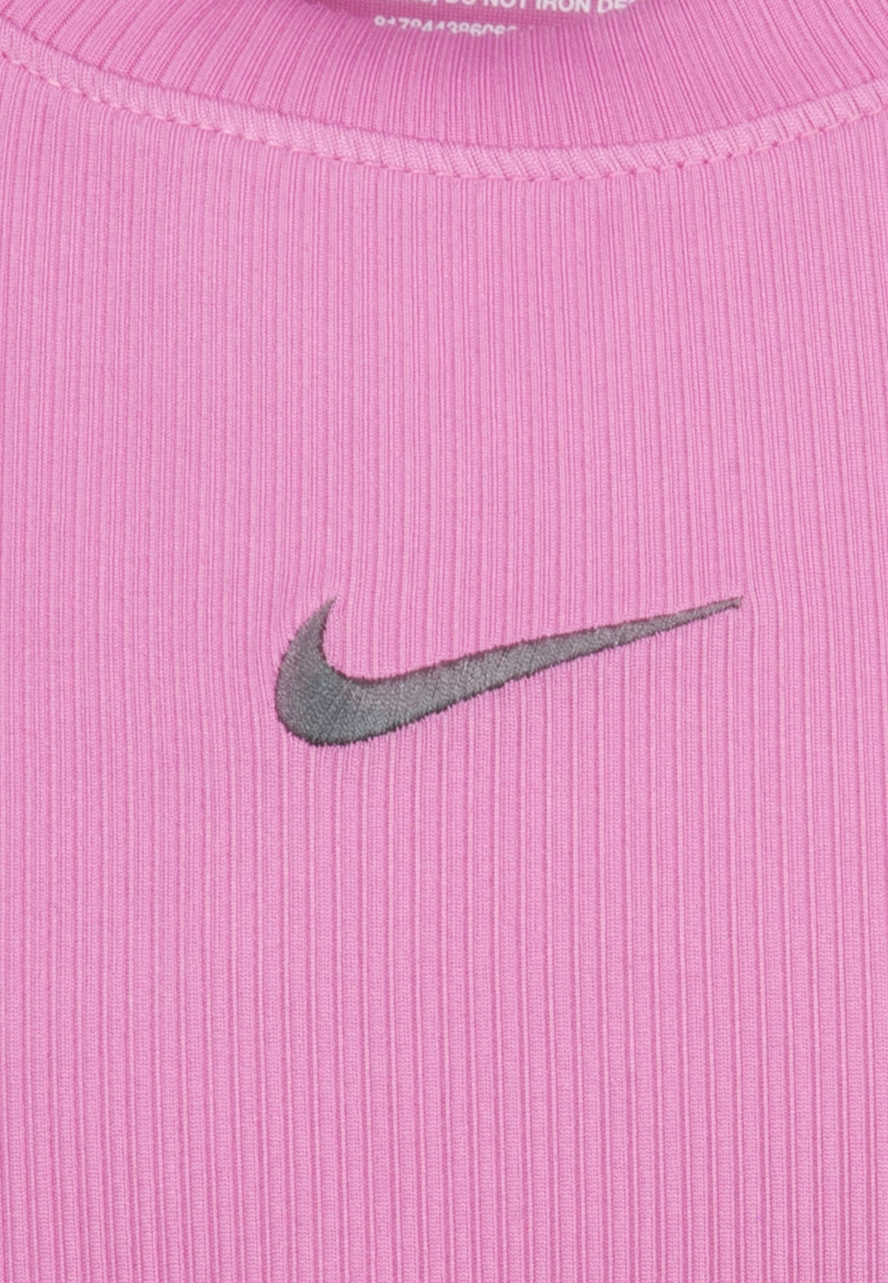 Nike Sportswear T-shirt short