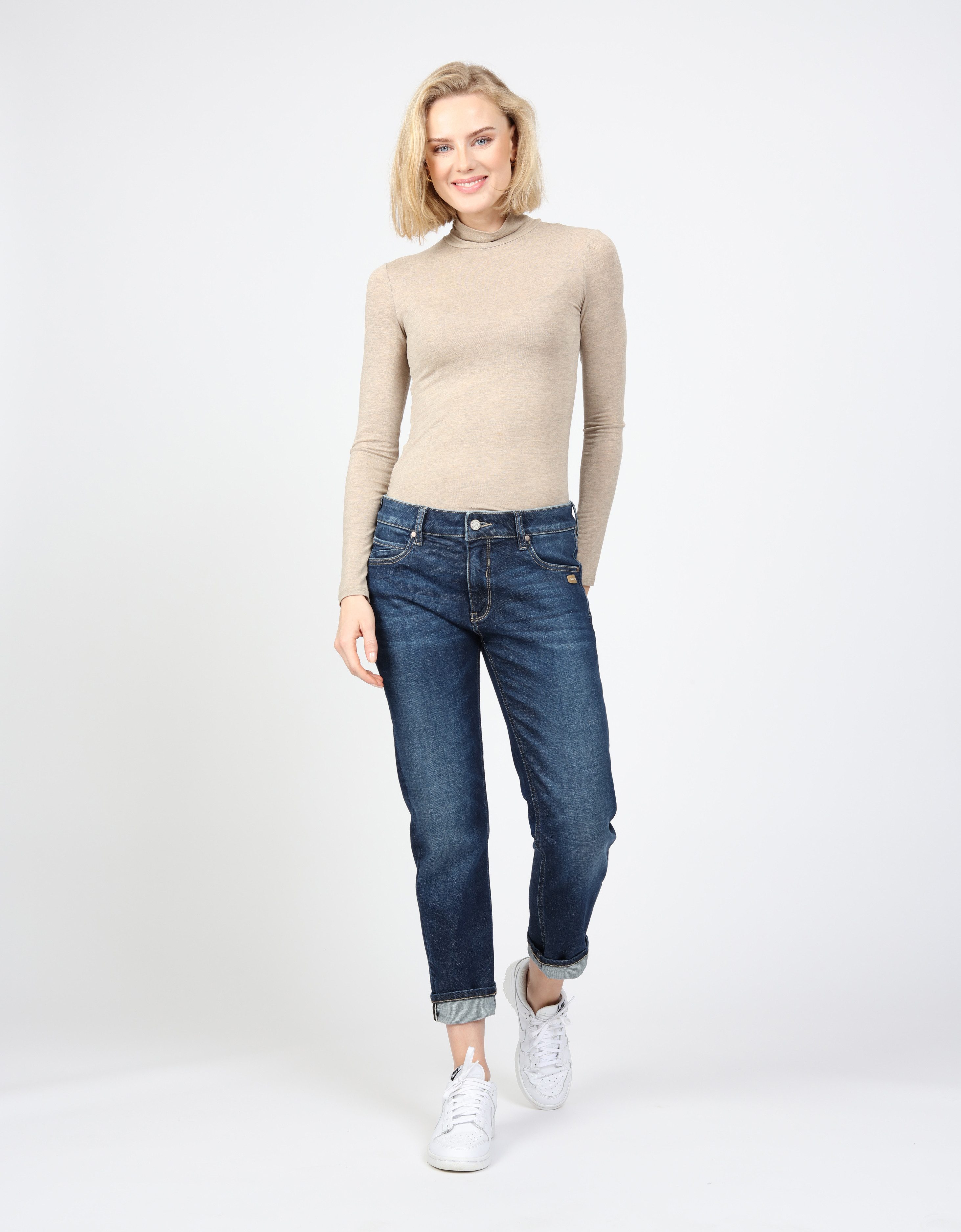 GANG Boyfriendjeans 94NADIA 5-pocketsstijl met ritssluiting en knoop