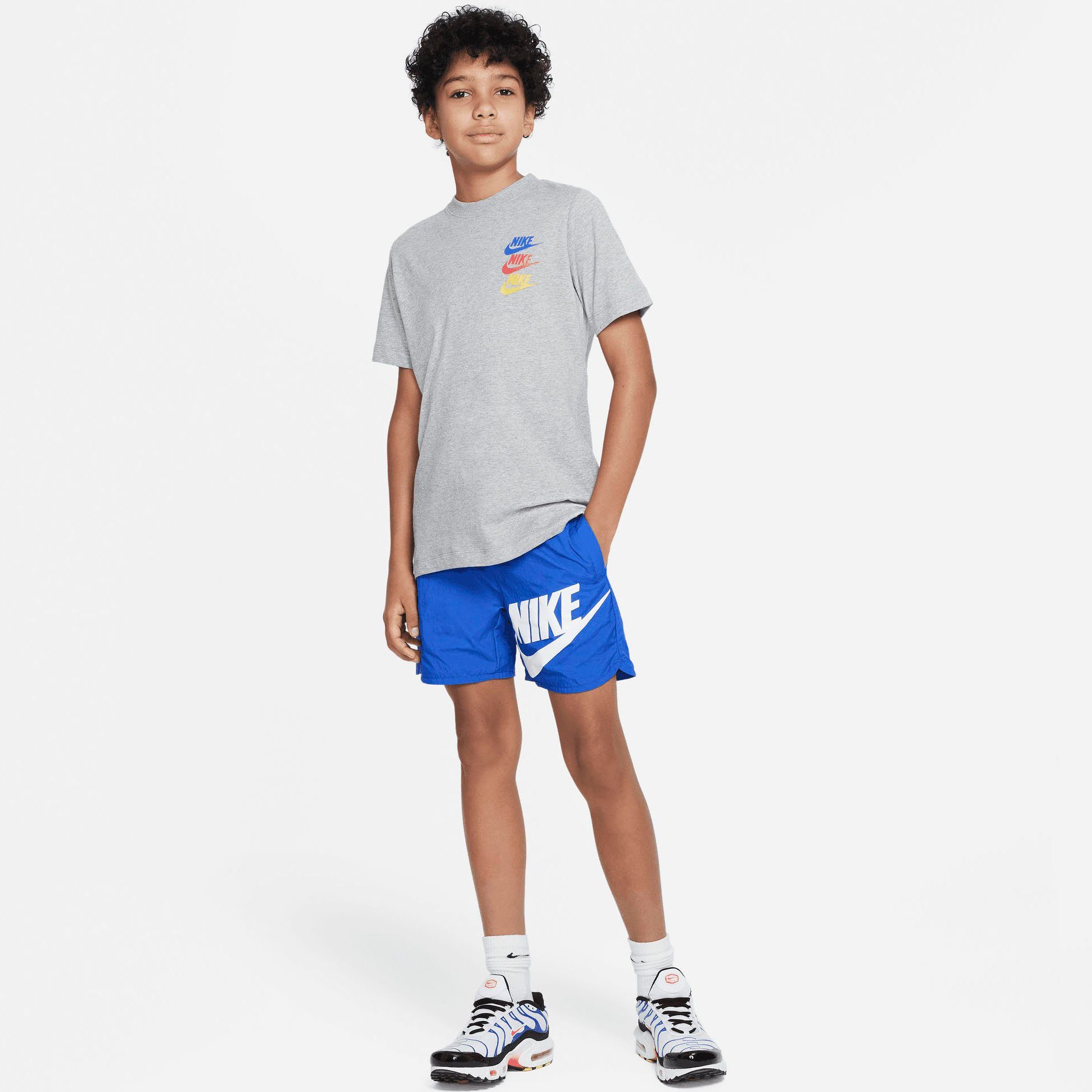 Nike Sportswear Short Big Kids' (Boys') Woven Shorts