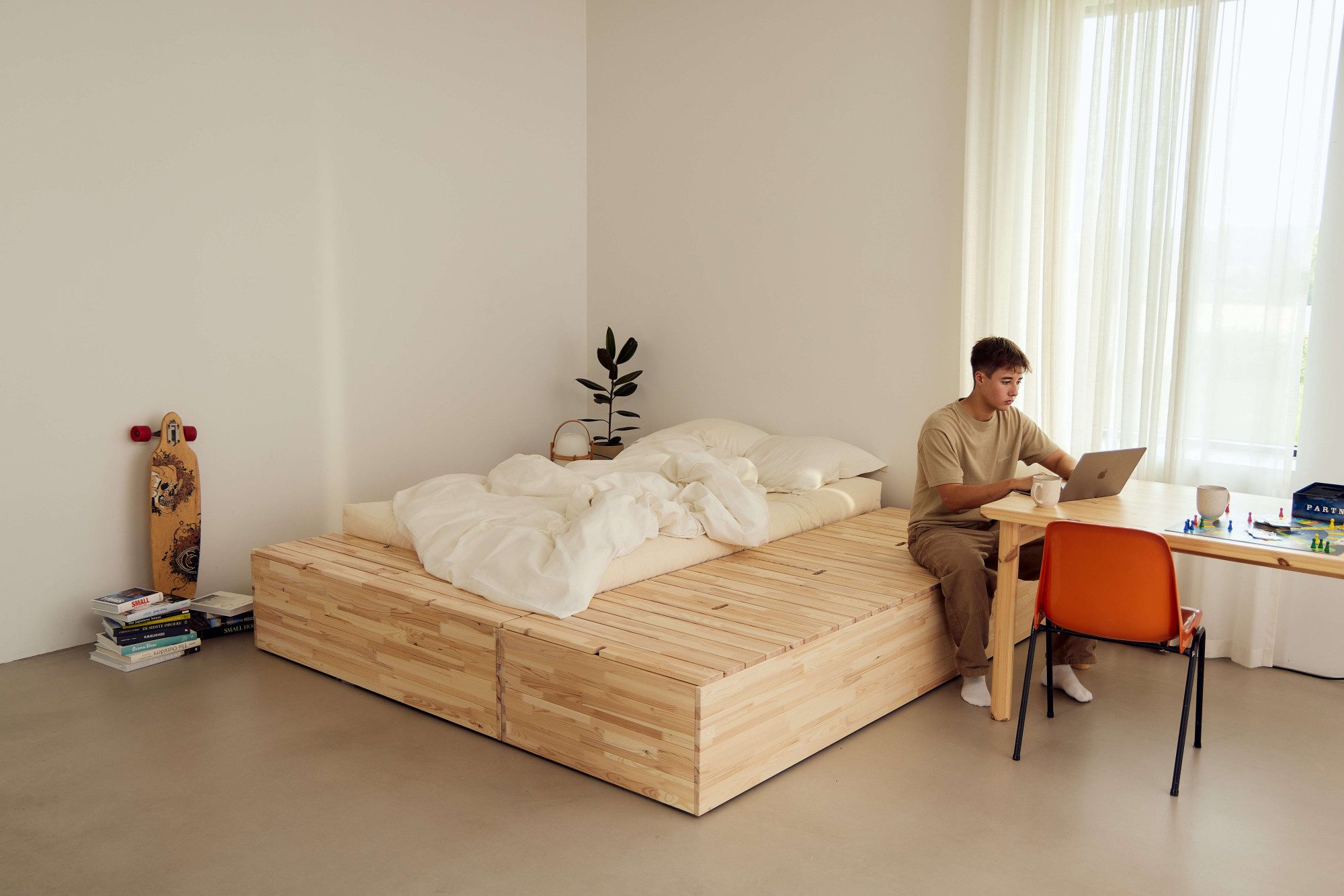 Karup Bedframe Basement Bed, opbergbank, bed optioneel met of zonder zitbank Bed met geïntegreerde opbergruimte, incl. lattenbodem, FSC® gecertificeerd