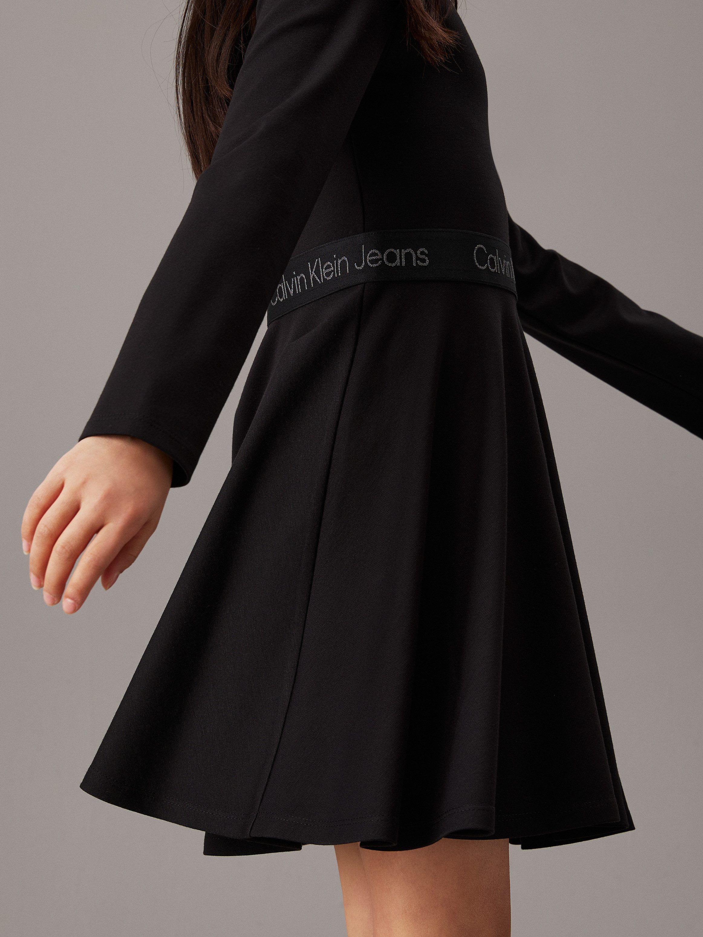 Calvin Klein Midi-jurk Ls Logo Tape Punto Dress voor kinderen tot 16 jaar en met logo-opdruk