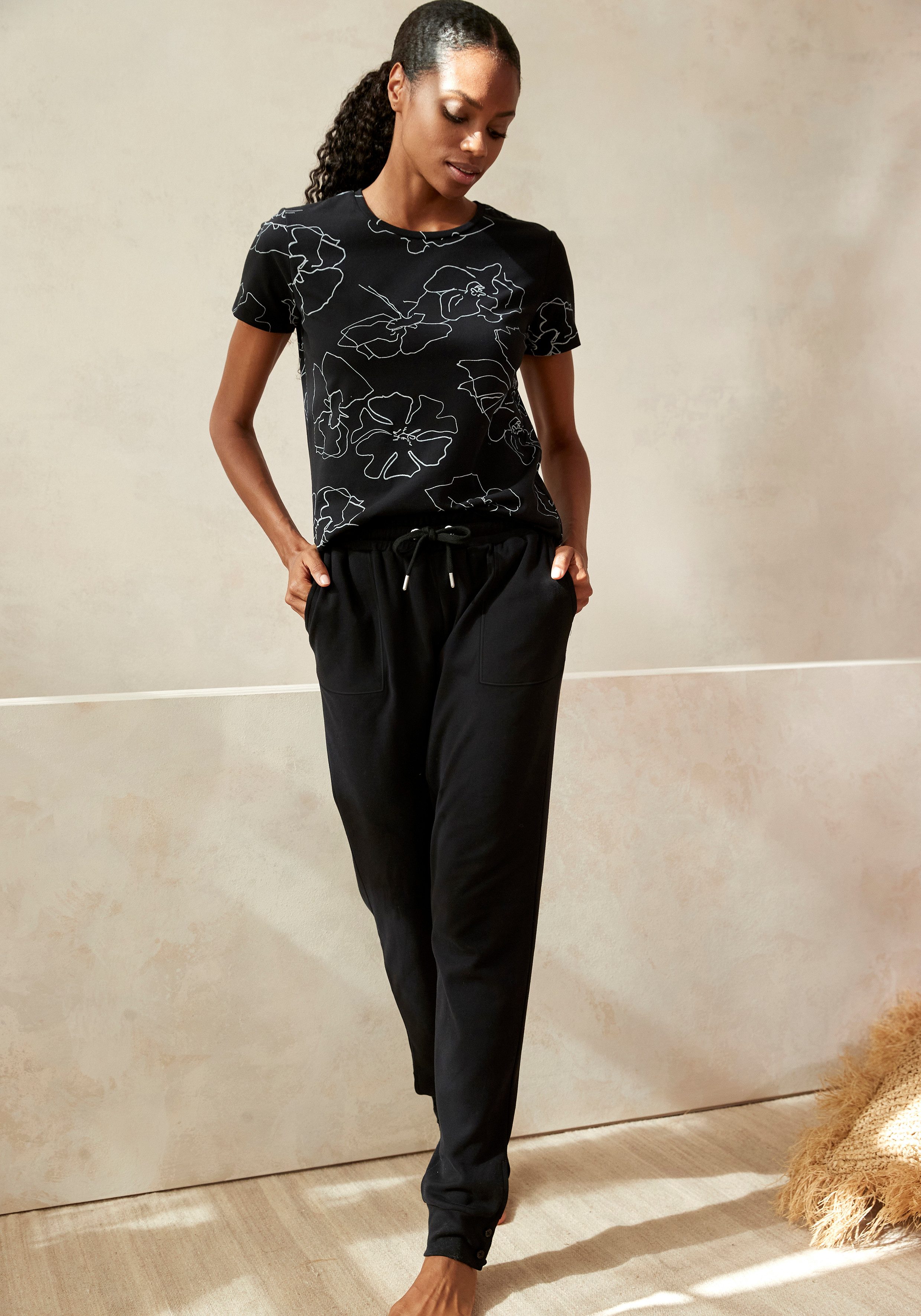 Lascana Shirt met korte mouwen -T-Shirt met bloemetjesprint, loungewear