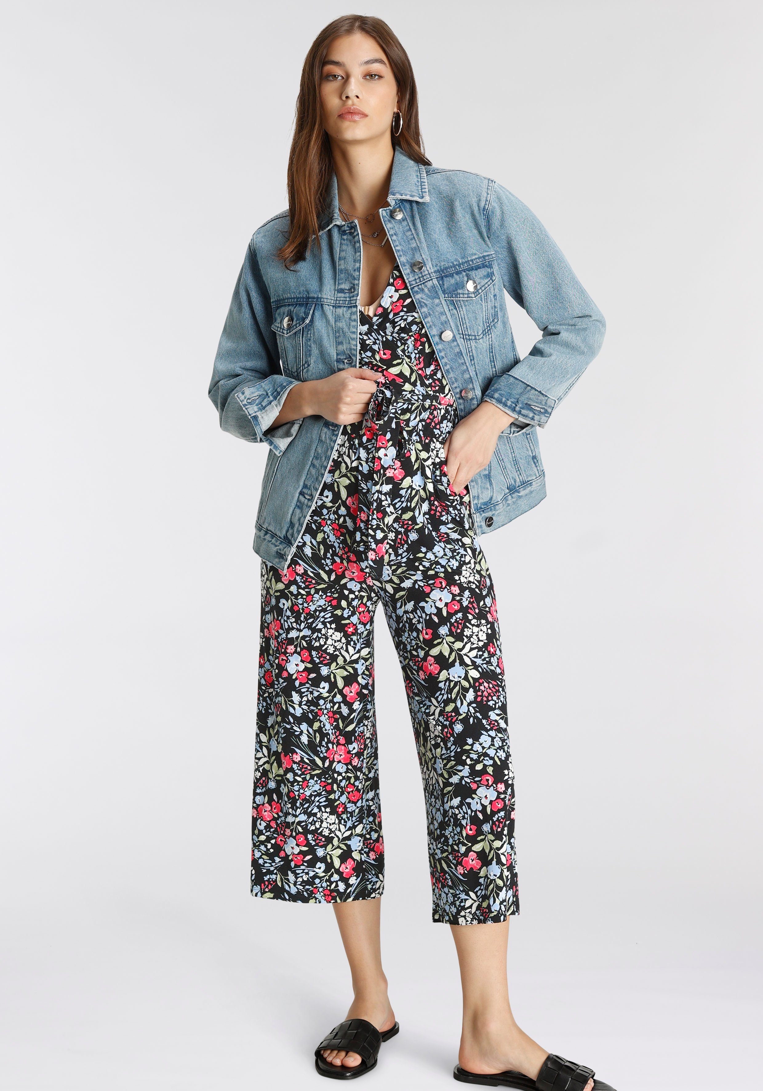Tamaris Jumpsuit in culotte-stijl met een bindceintuur