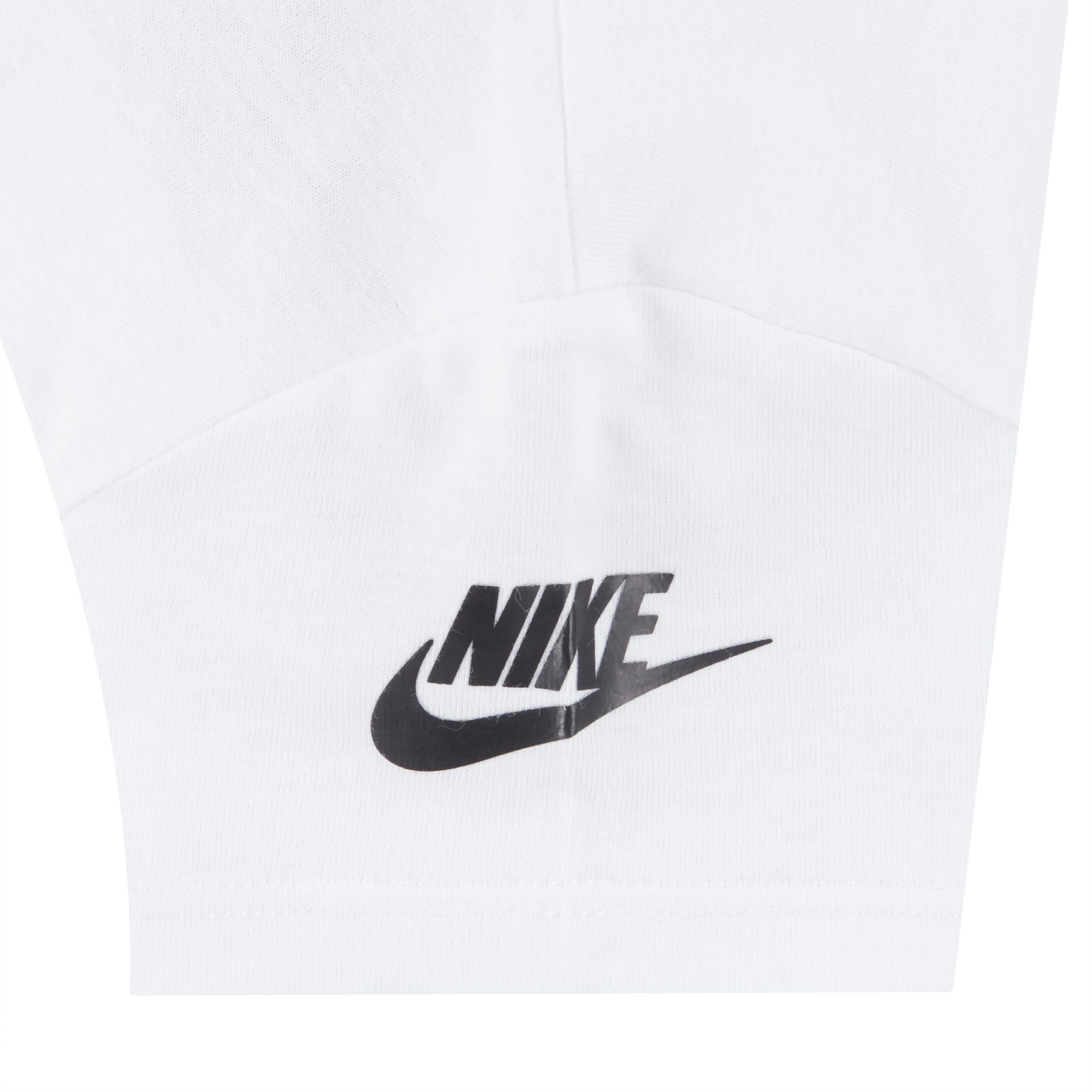 Nike Sportswear T-shirt short NKB B NSW HBR CARGO SHORT SET (2-delig)