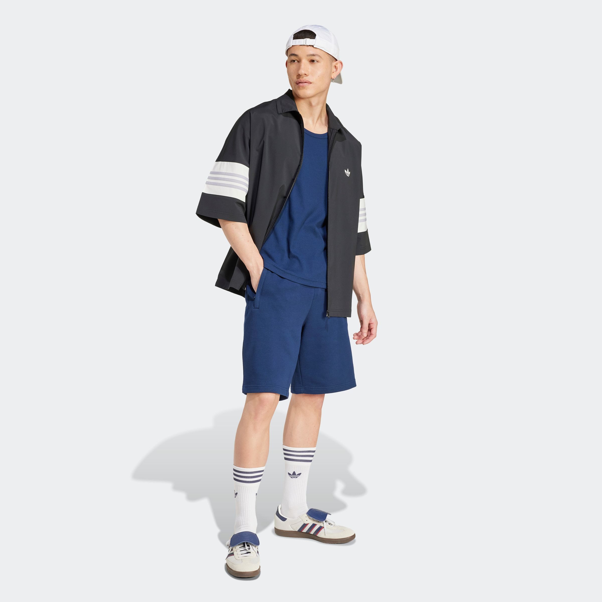 adidas Originals Short ESS SHO Essentiële sweat shorts met logo, van zacht french terry materiaal (1-delig)