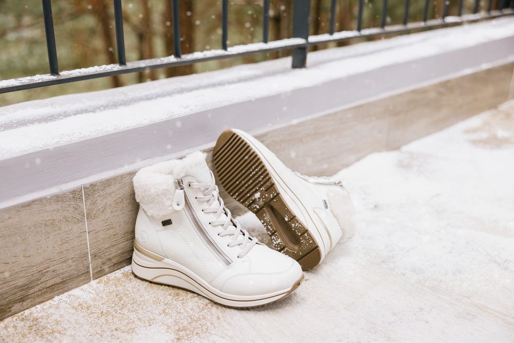 Remonte Winterlaarsjes sleehak, veterschoenen met waterafstotende tex-membraan