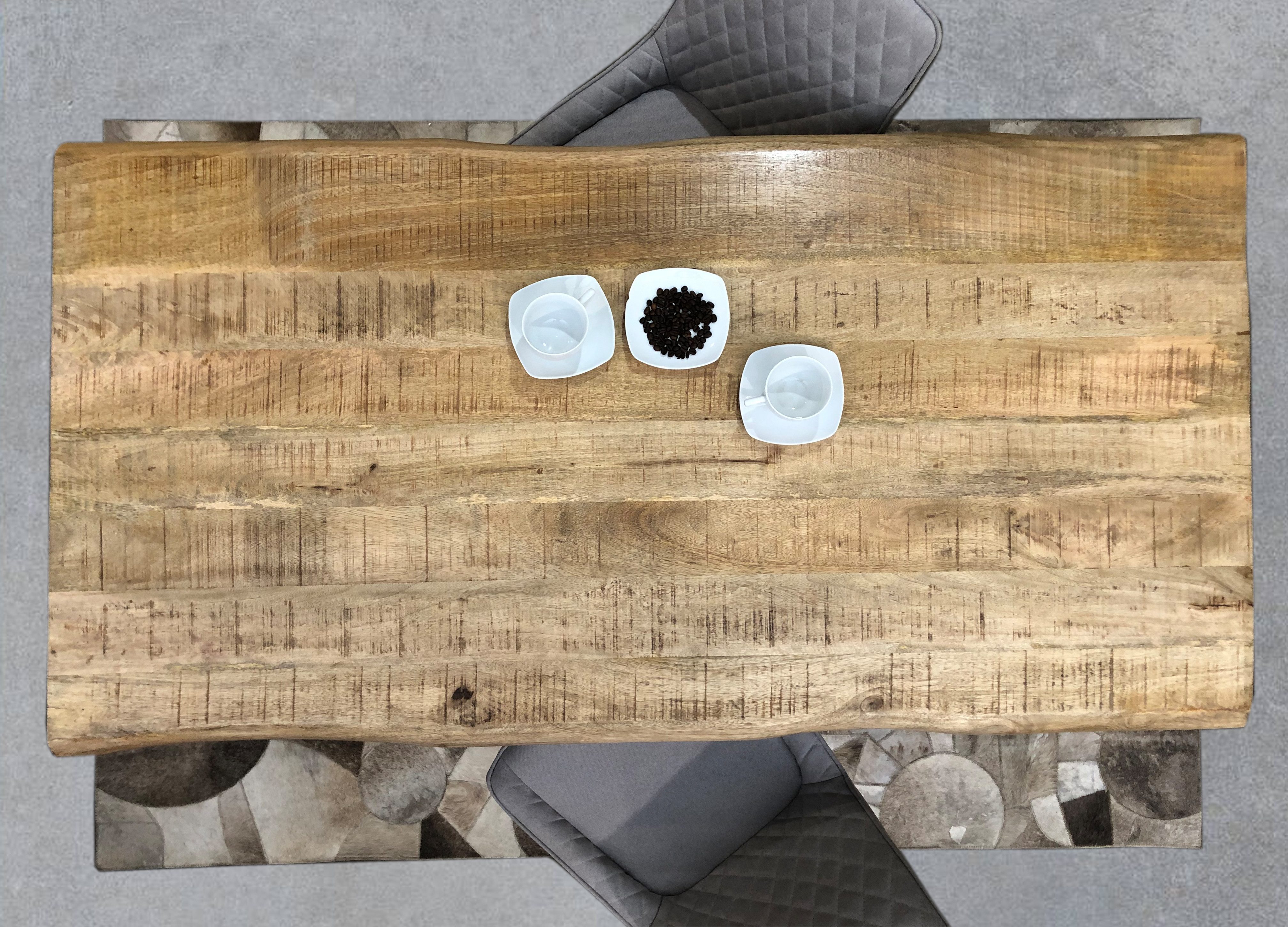 SIT Eettafel met boomrand alsof gegroeid