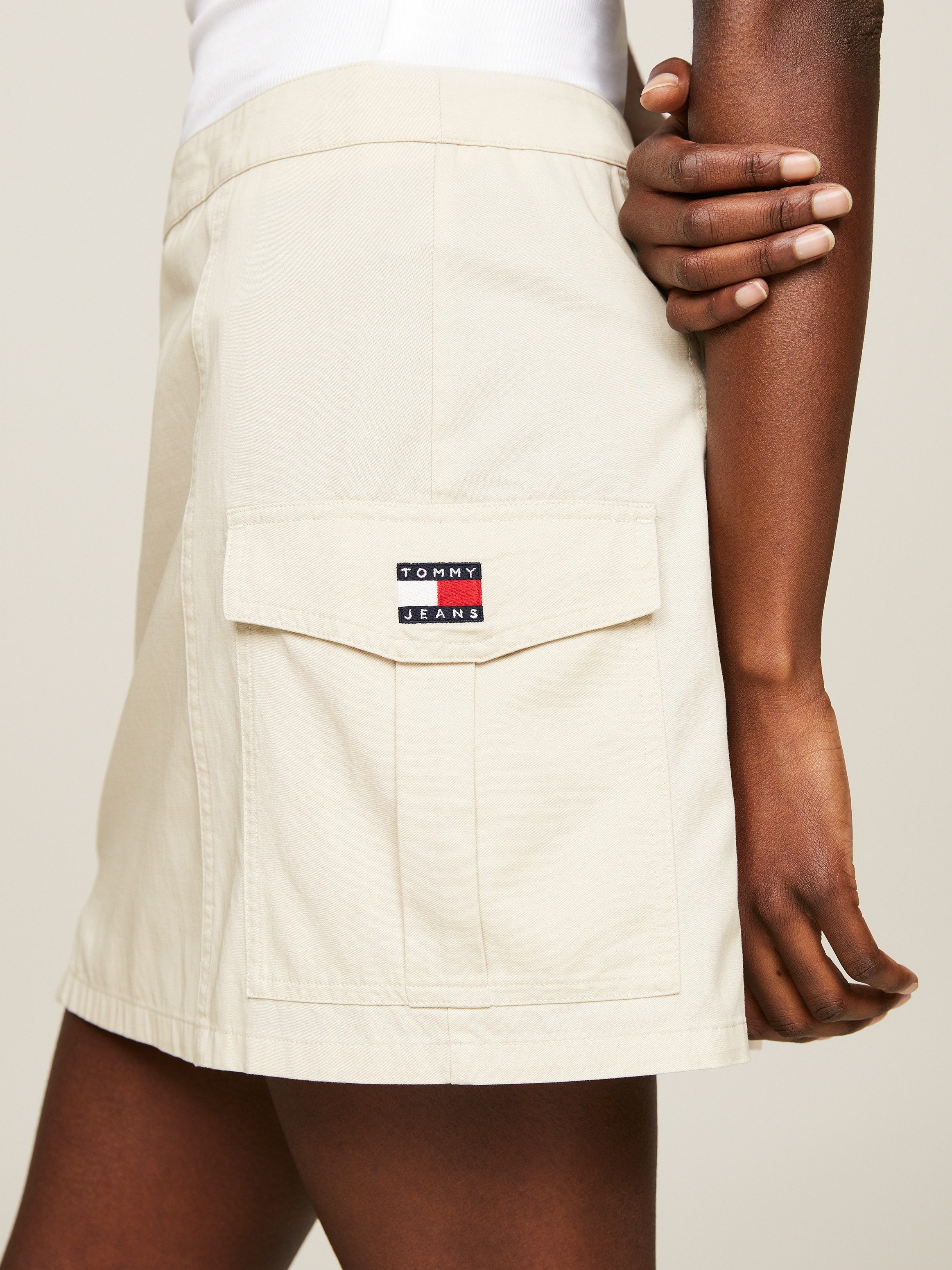 TOMMY JEANS Minirok TJW STRUCTURED CARGO MINI SKIRT Webrok in gestructureerde kwaliteit cargo vorm