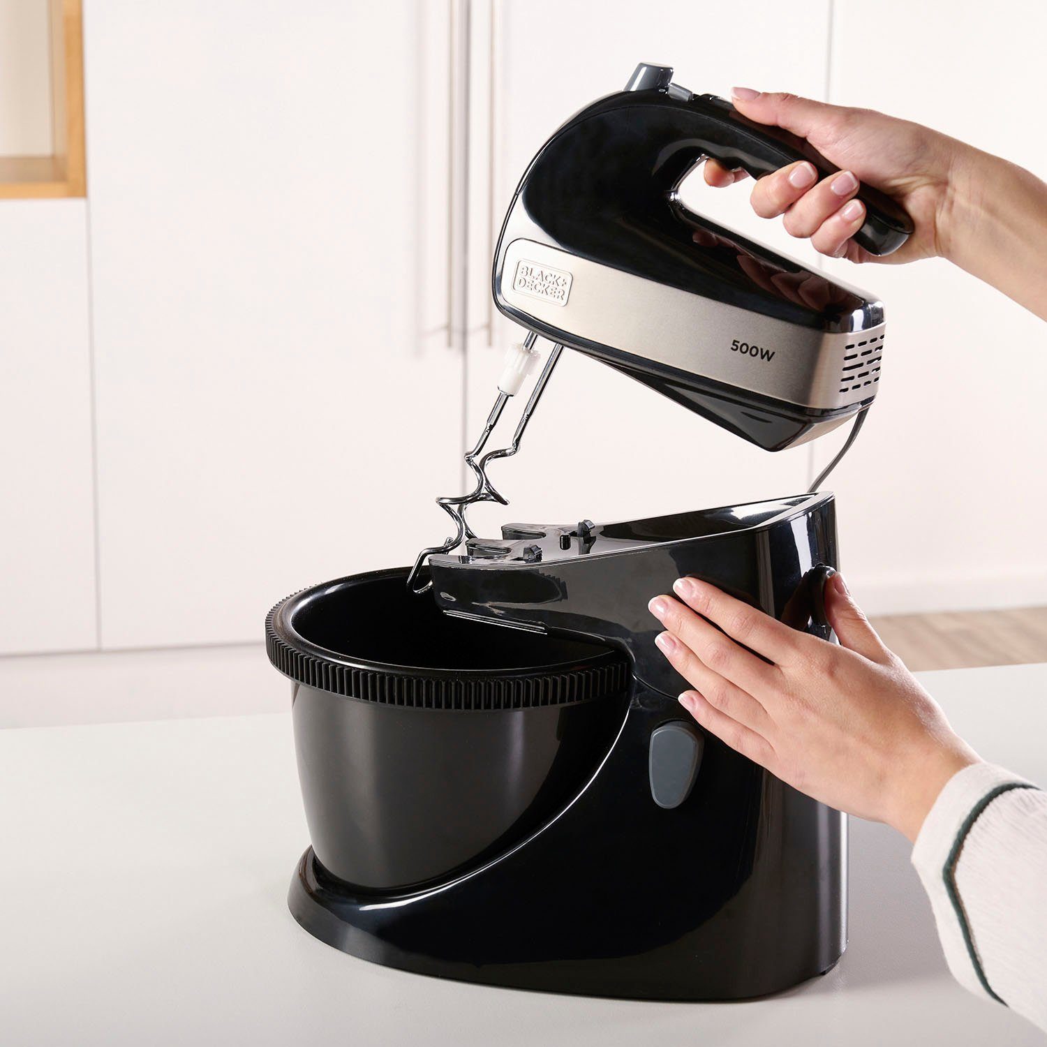 Black + Decker Handmixer BXMXA500E / ES9130090B met sleutel