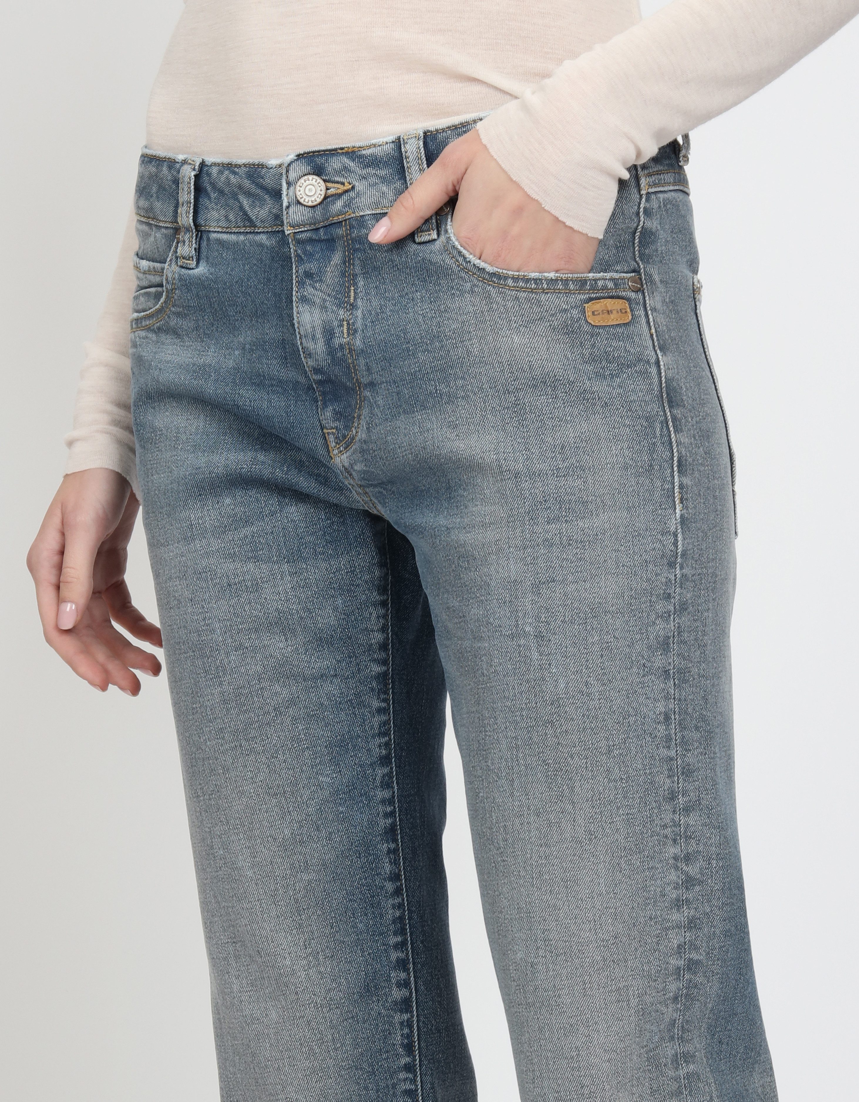 GANG Boyfriendjeans 94NADIA 5-pocketsstijl met ritssluiting en knoop
