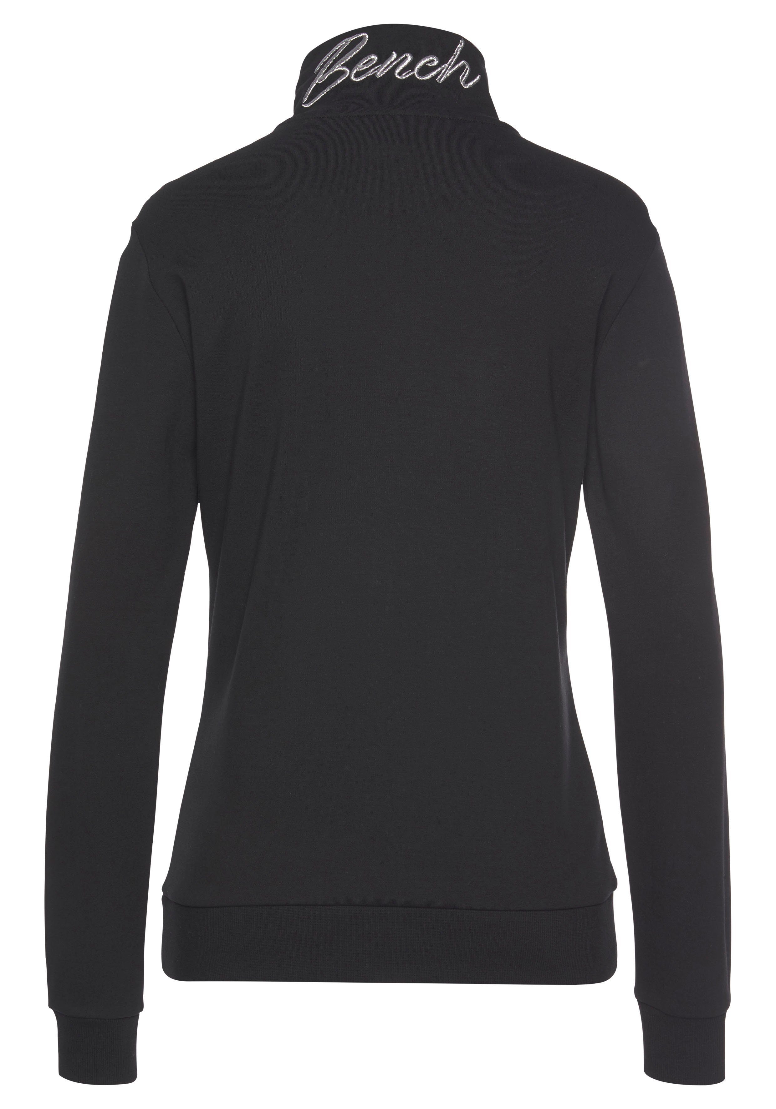 Bench. Loungewear Sweatvest met glanzende logo-borduurwerk op de staande kraag, loungepak
