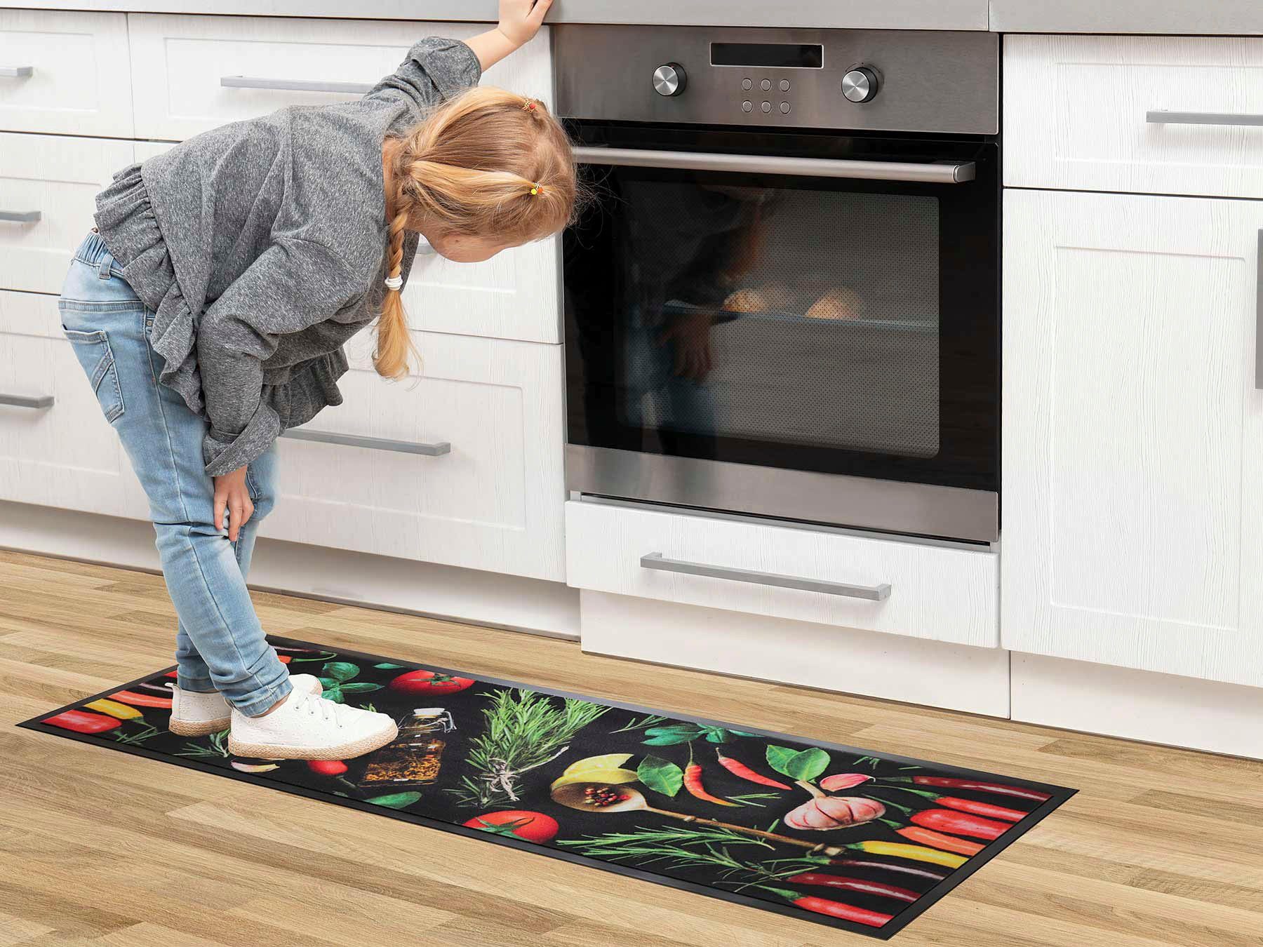 Primaflor-Ideen in Textil Keukenloper CHILI HERBS Chili-kruiden motief, afm. 50x150 cm, antislip, keuken