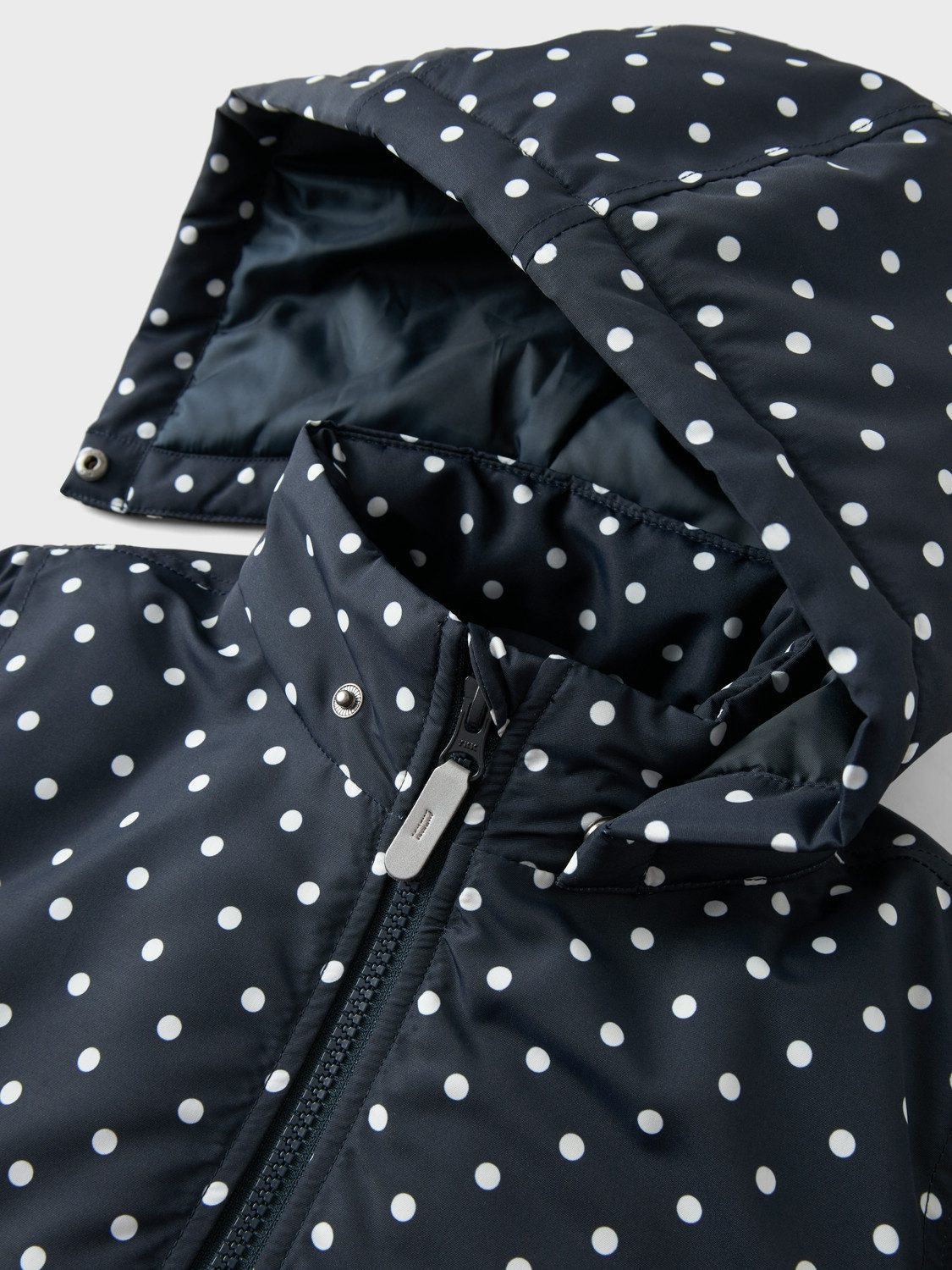 Name It Outdoorjack NKFMAXI JACKET AOP met reflecterende details