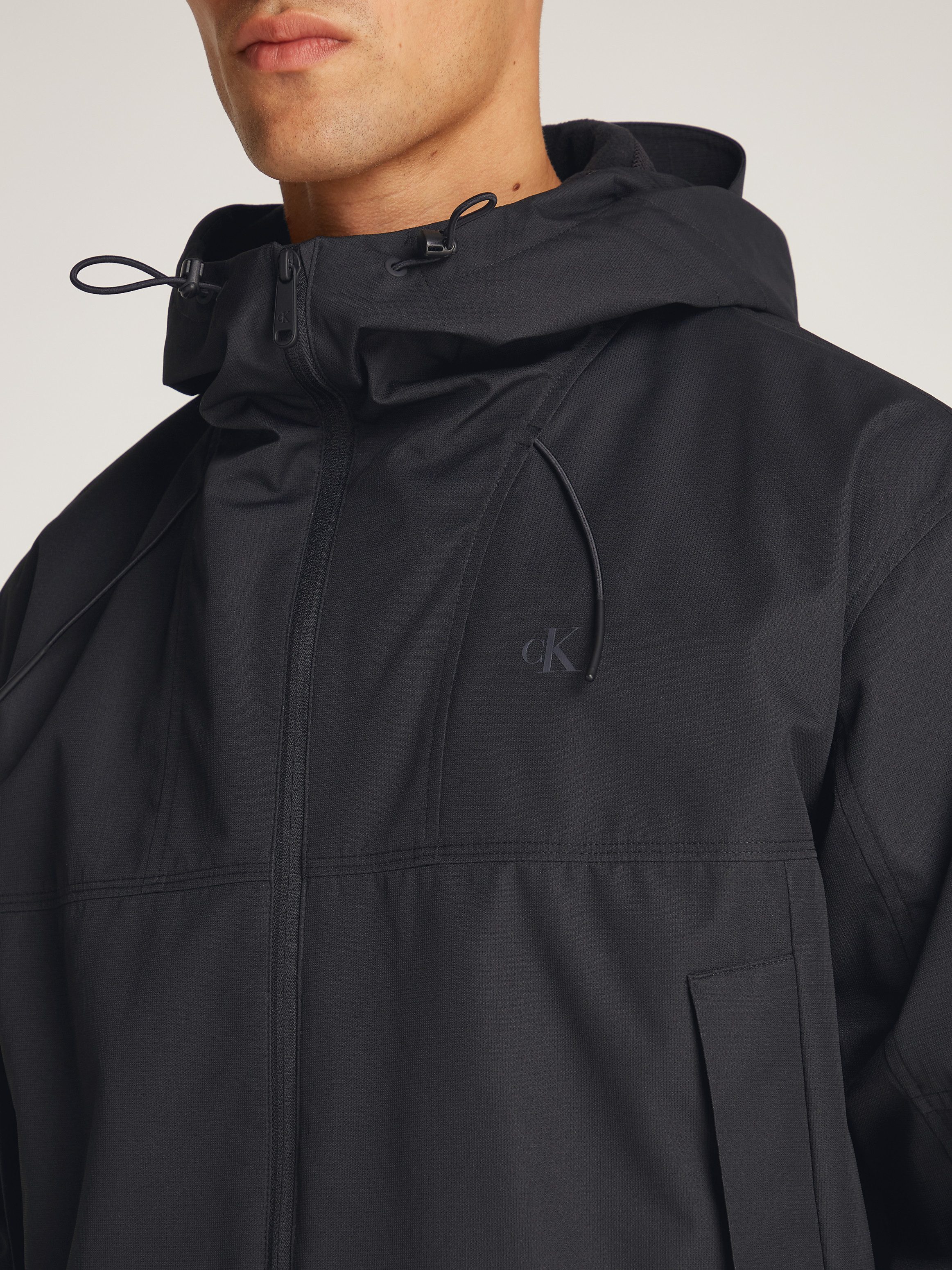 Calvin Klein Allweatherjack TECHNICAL JACKET Logodruk, steekzakken