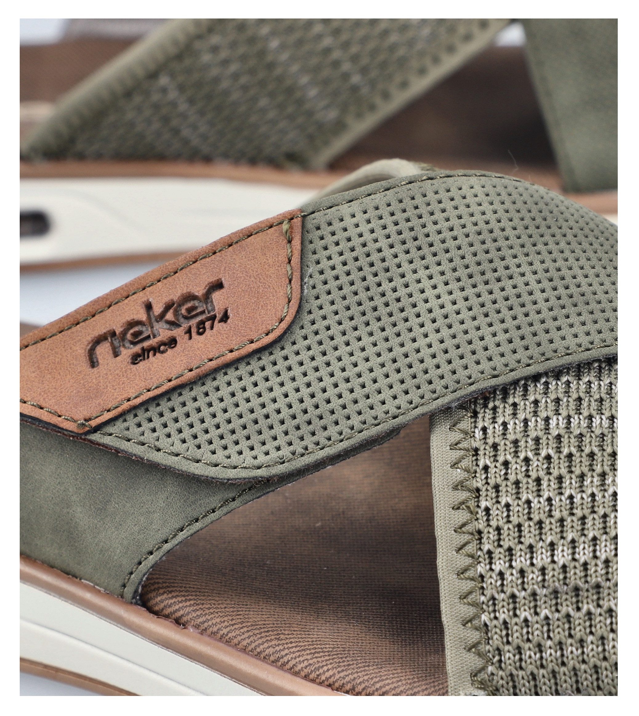 Rieker Slippers , zomer schoen, strand schoen, slippers, huisschoen met klittenband